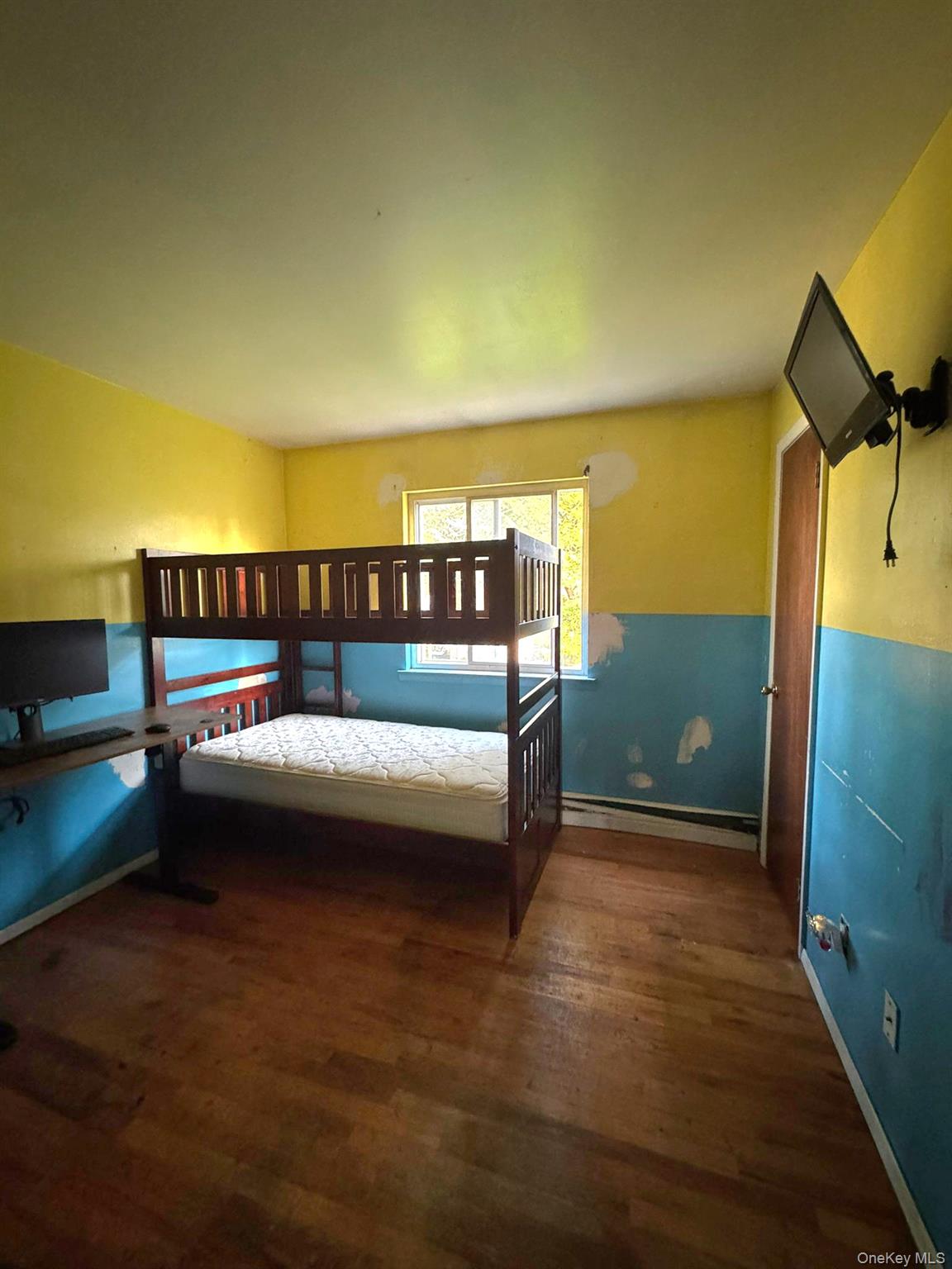 2 Mortell Court, Babylon, NY 11726