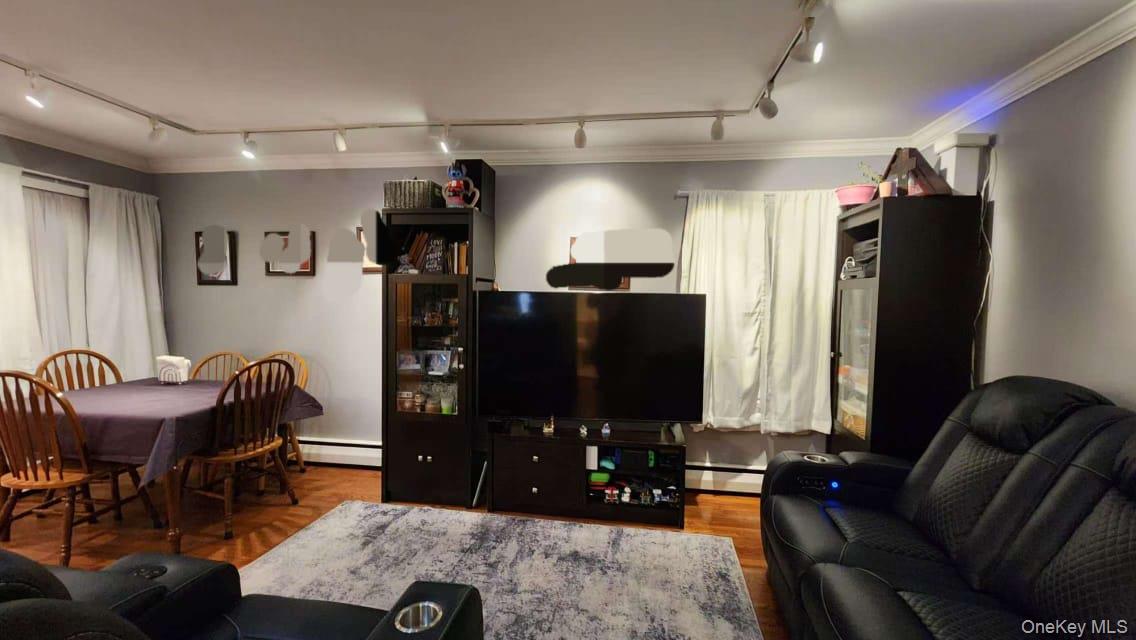 11516 Poppenhusen Avenue, College Point, NY 11356