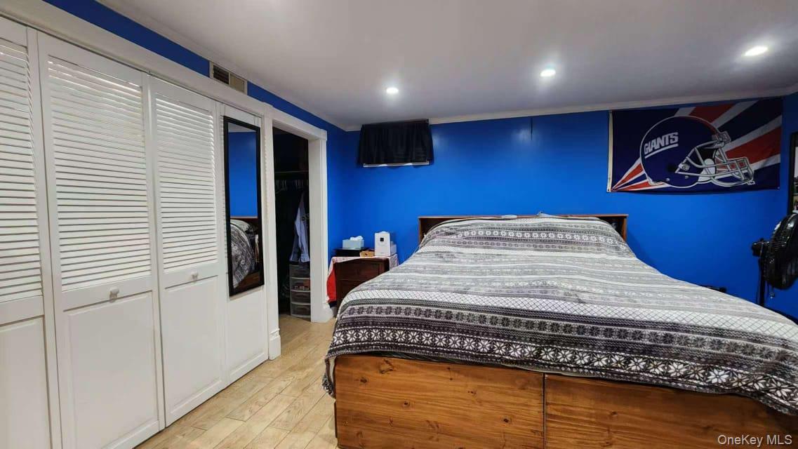 11516 Poppenhusen Avenue, College Point, NY 11356