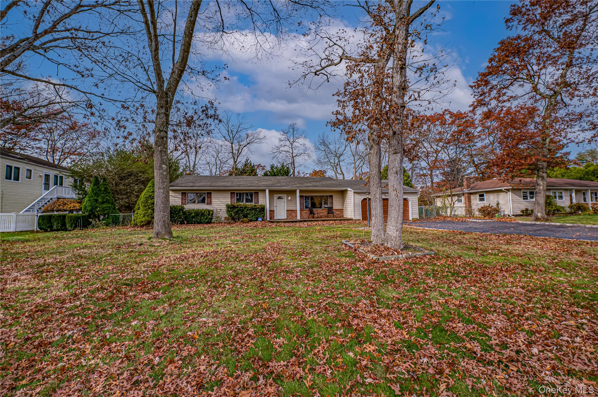 4 Debra Drive, Nesconset, NY 11767