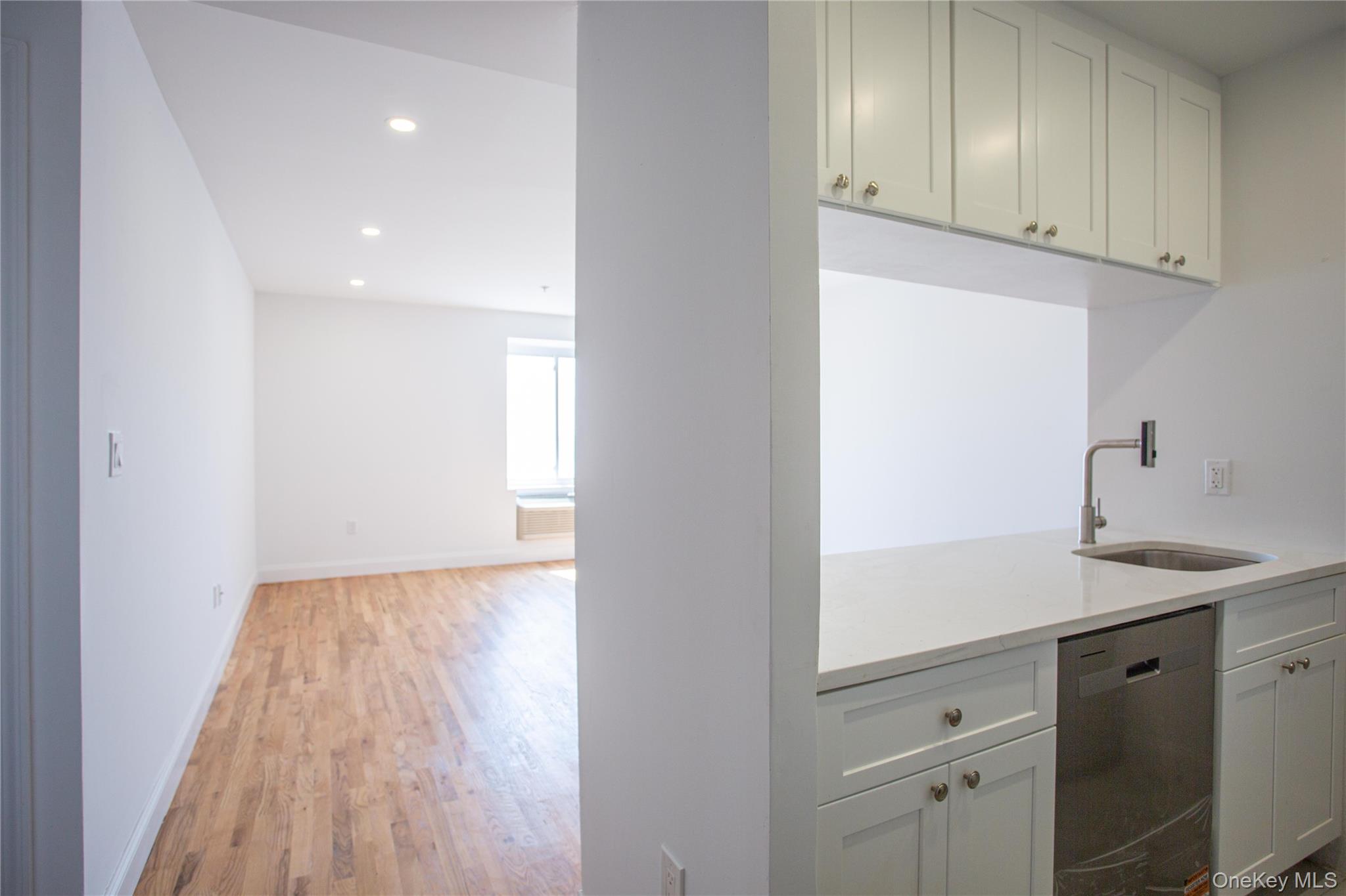 20 Franklin Boulevard # 211, Long Beach, NY 11561