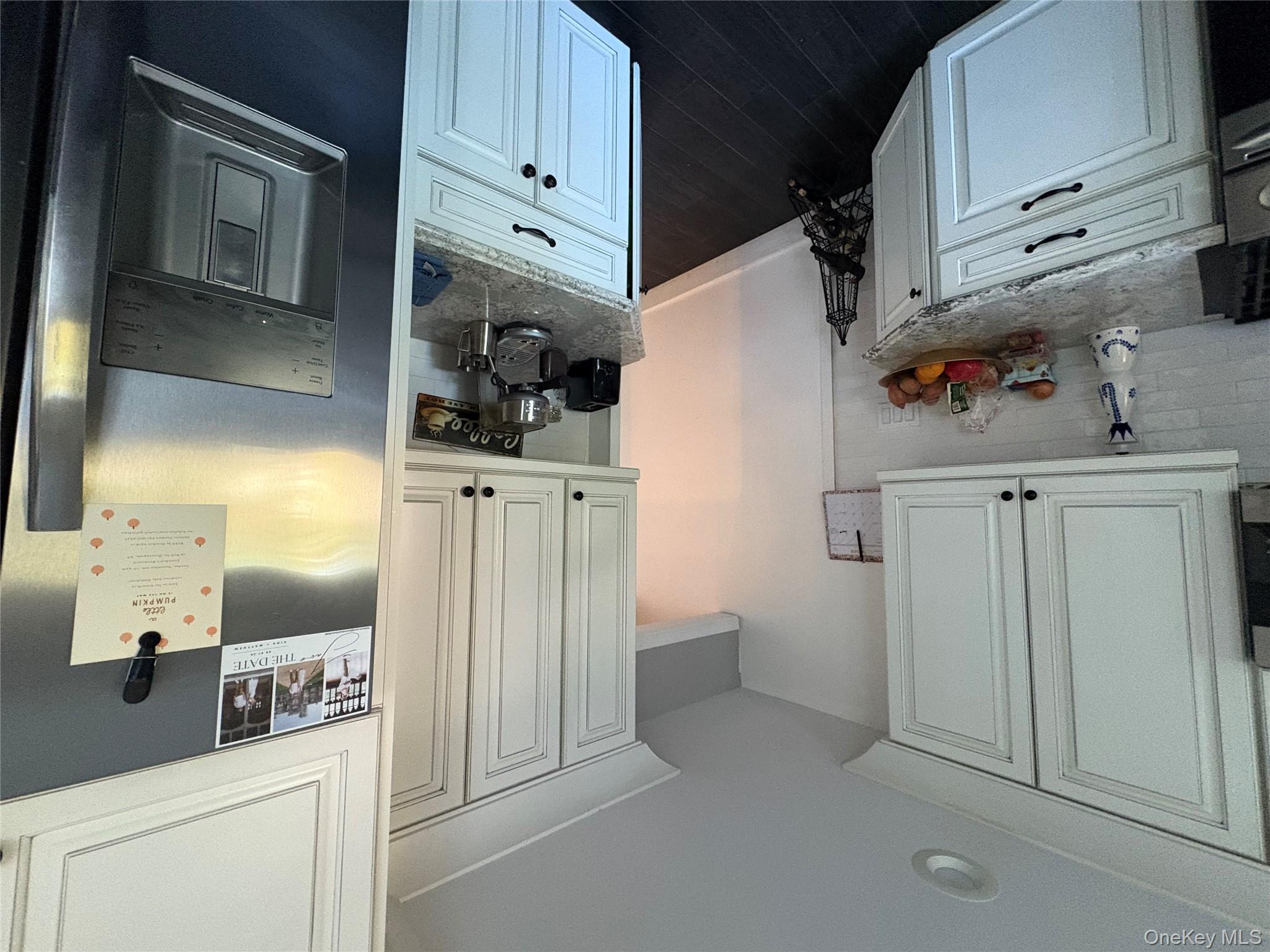 45 Central Parkway, Huntington, NY 11743