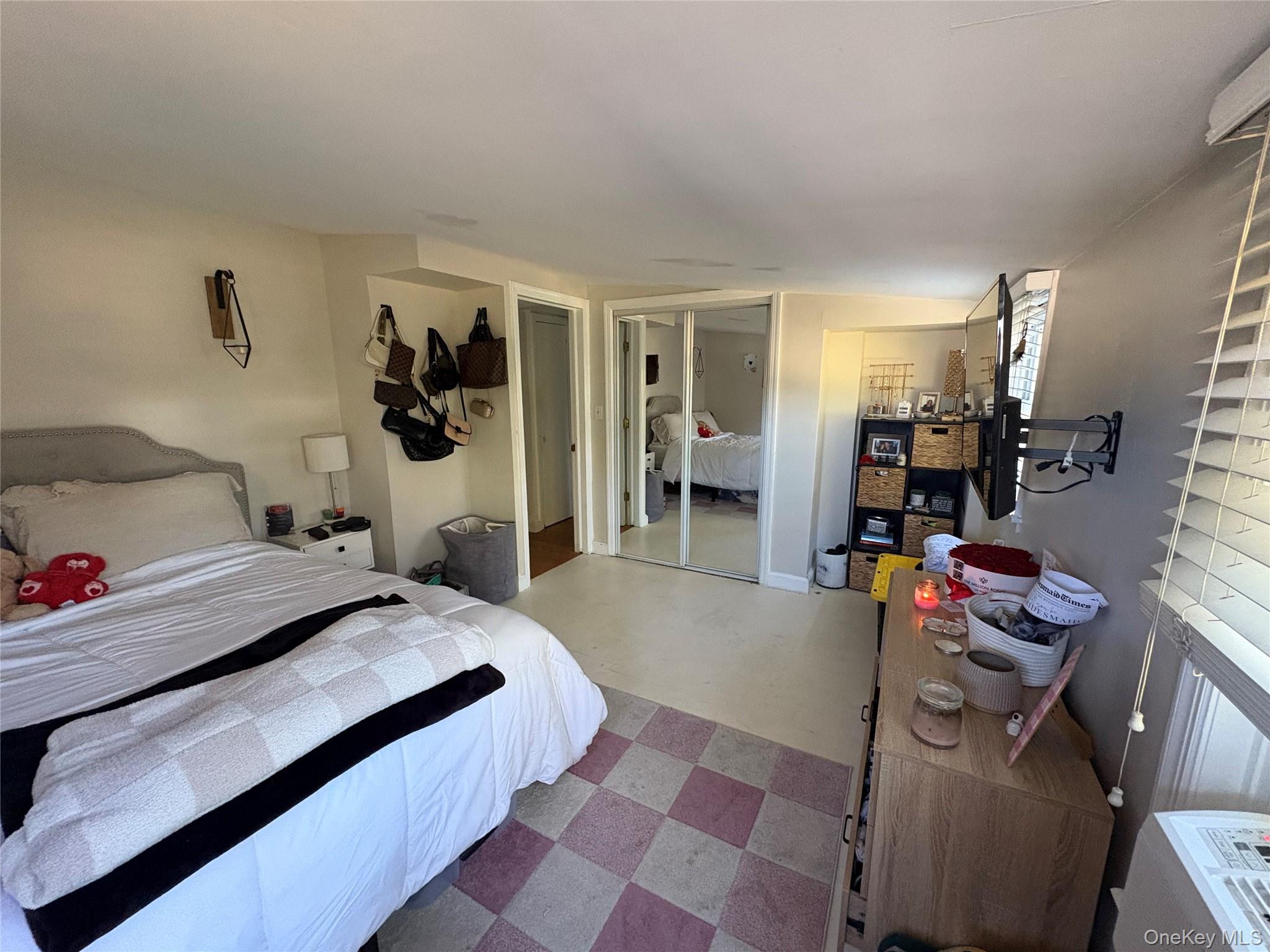 45 Central Parkway, Huntington, NY 11743