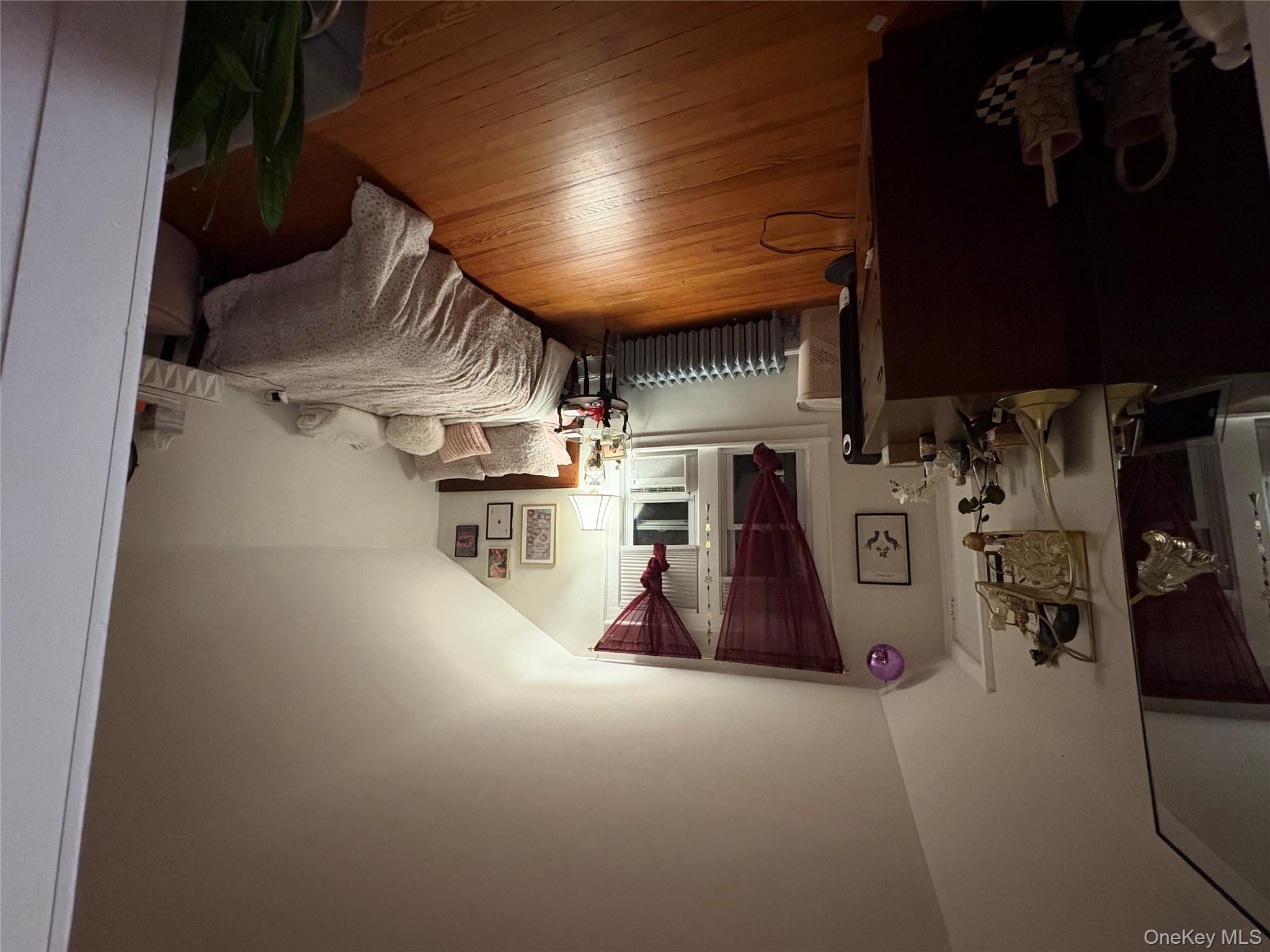 45 Central Parkway, Huntington, NY 11743