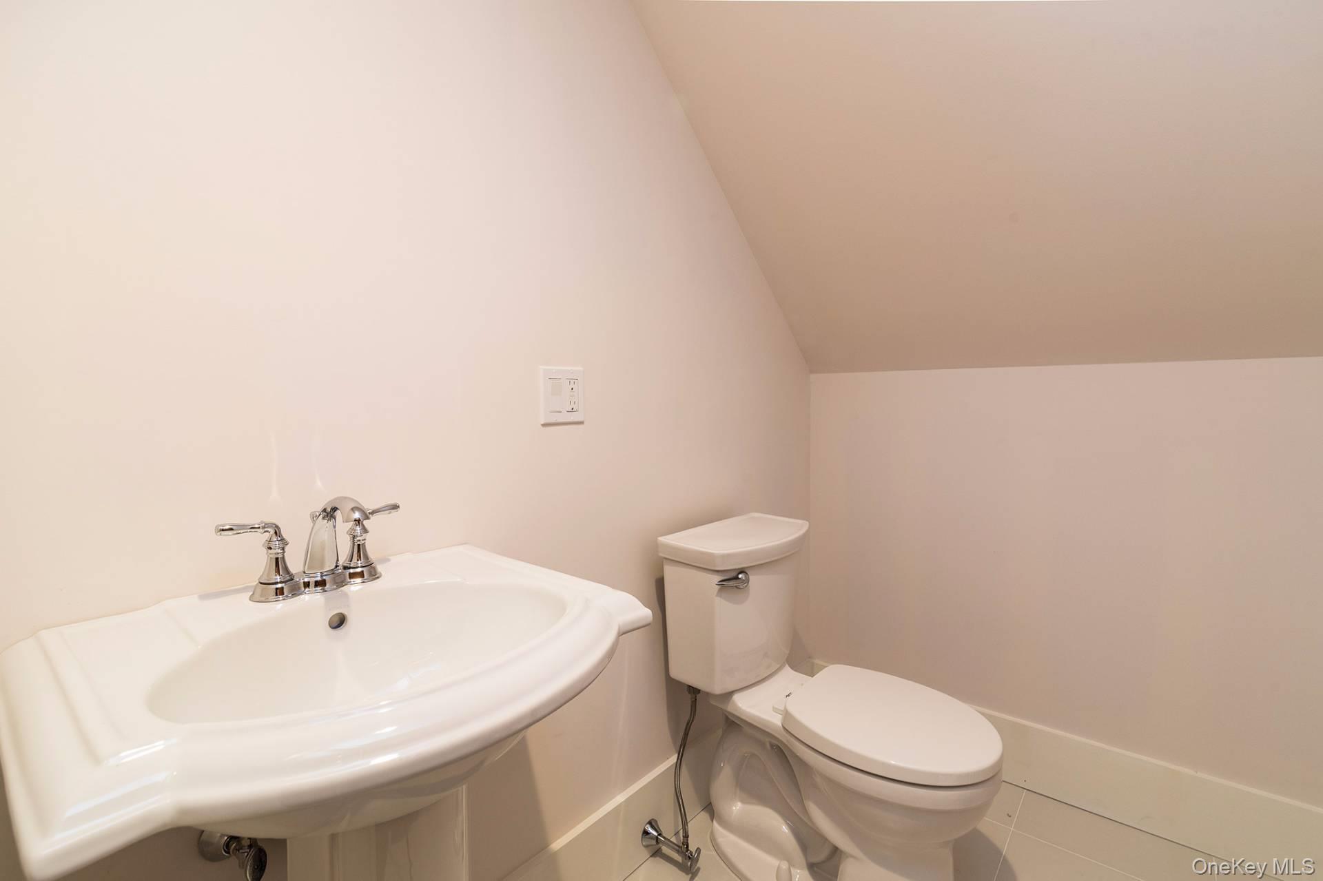 41 Oak Drive, Sag Harbor, NY 11963