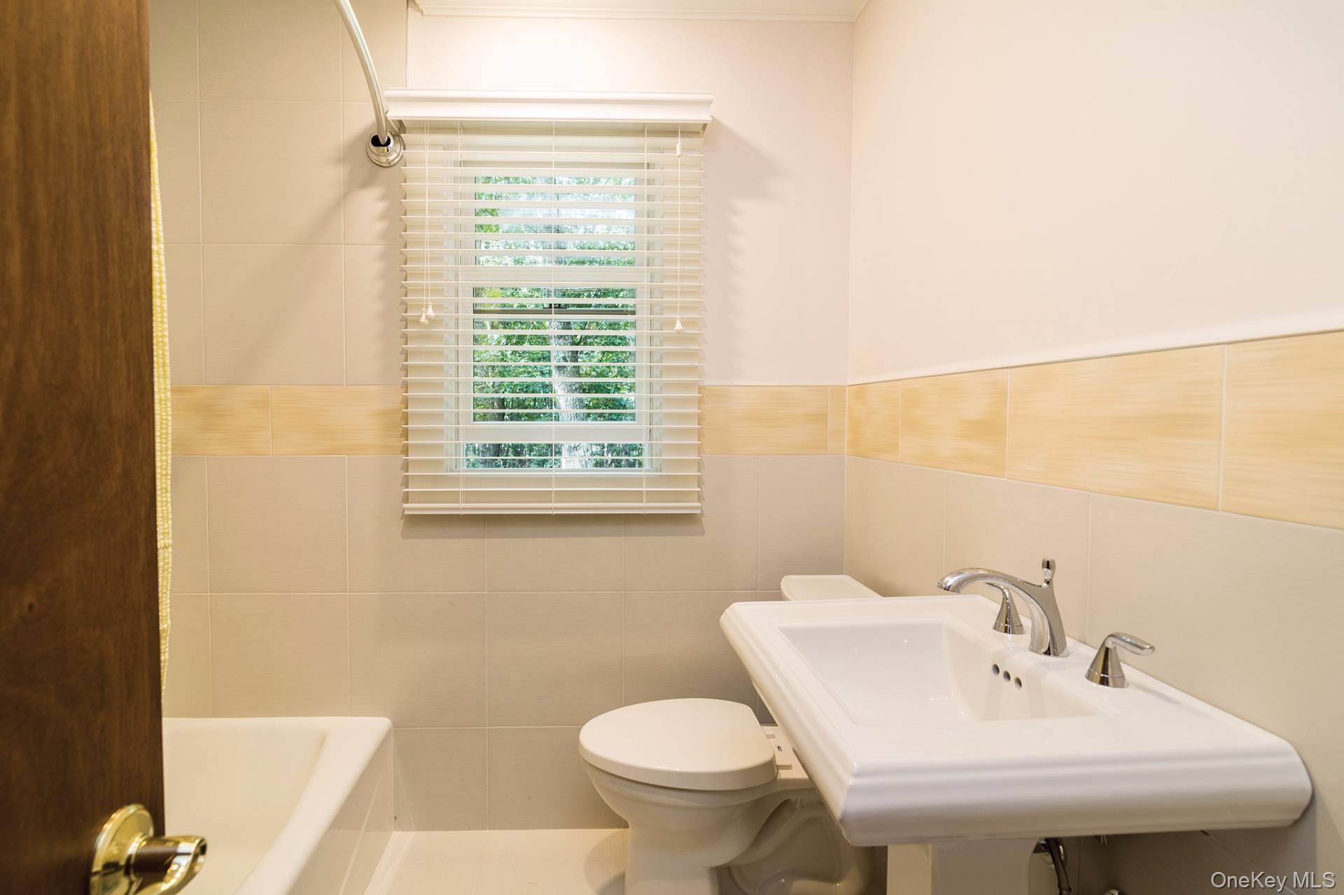 41 Oak Drive, Sag Harbor, NY 11963