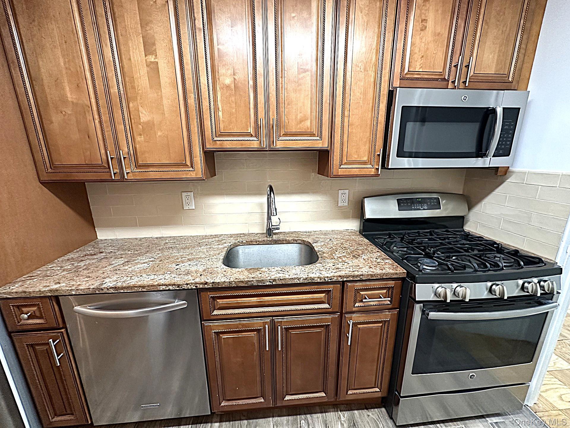 1085 Warburton Avenue # 121, Yonkers, NY 10701