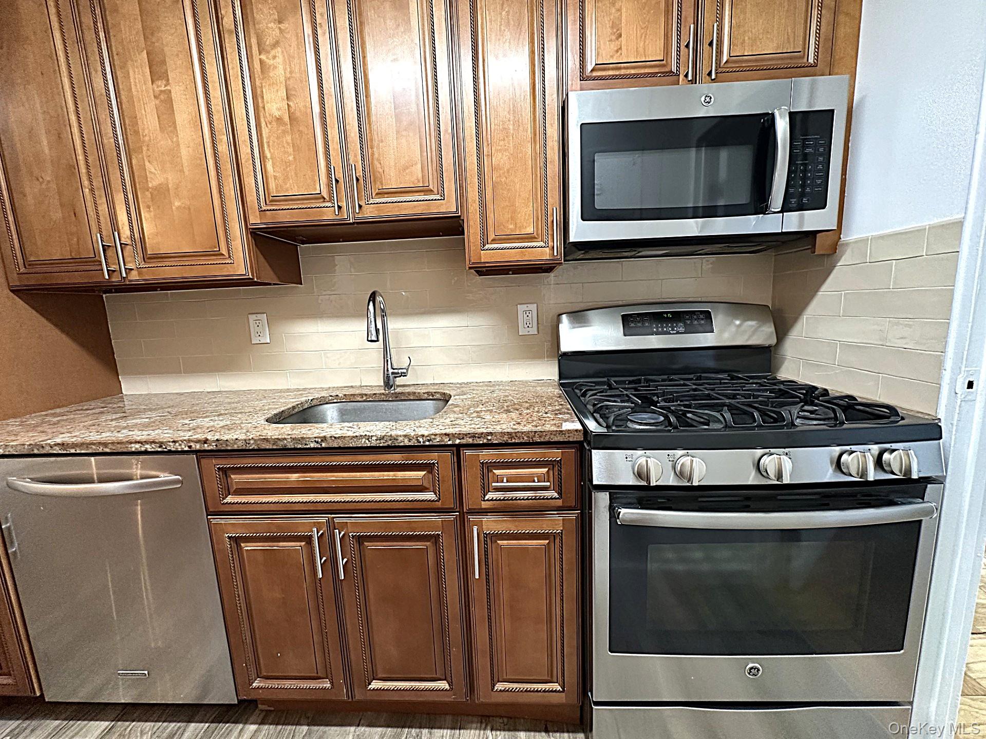 1085 Warburton Avenue # 121, Yonkers, NY 10701