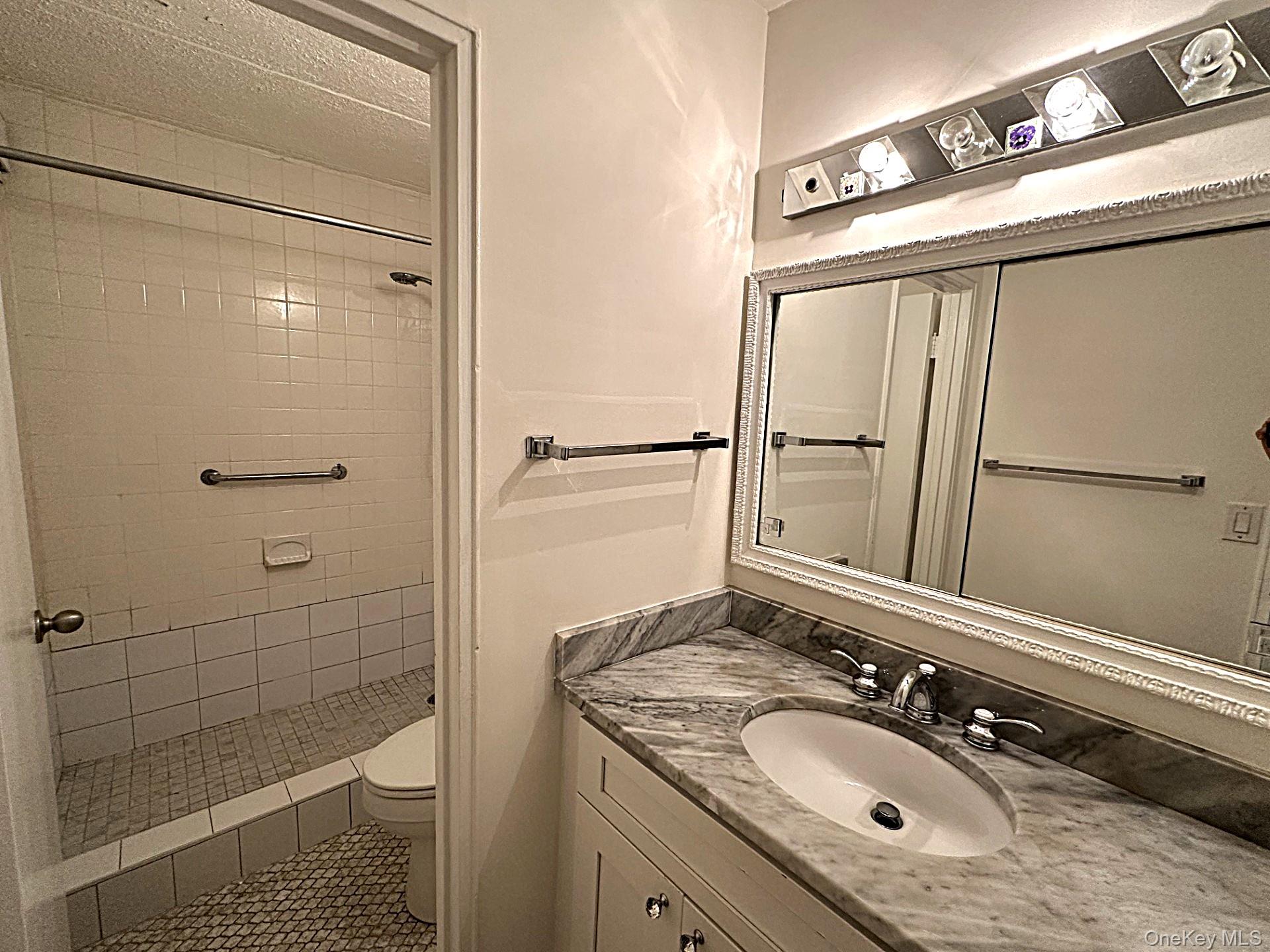 1085 Warburton Avenue # 121, Yonkers, NY 10701