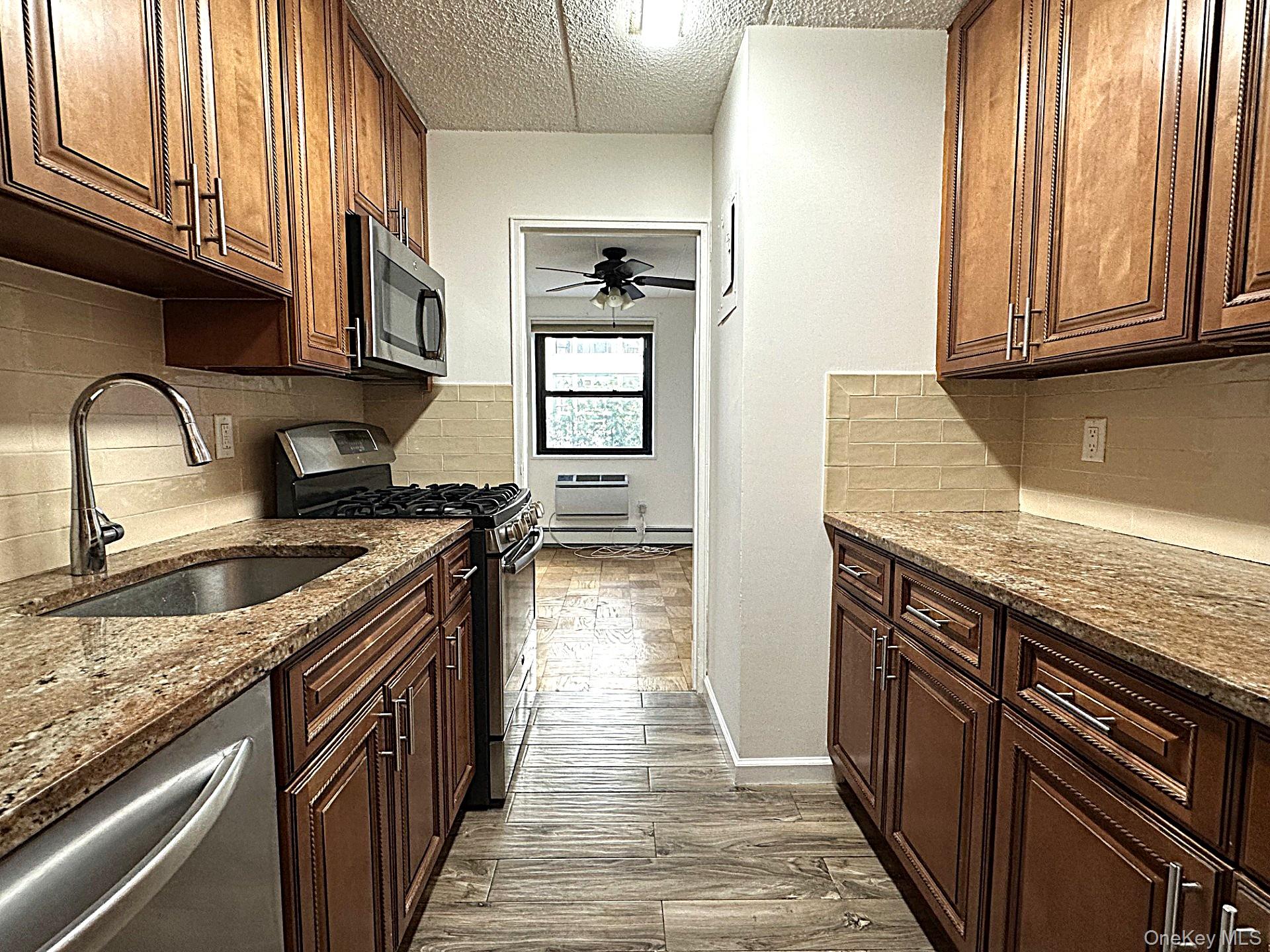 1085 Warburton Avenue # 121, Yonkers, NY 10701