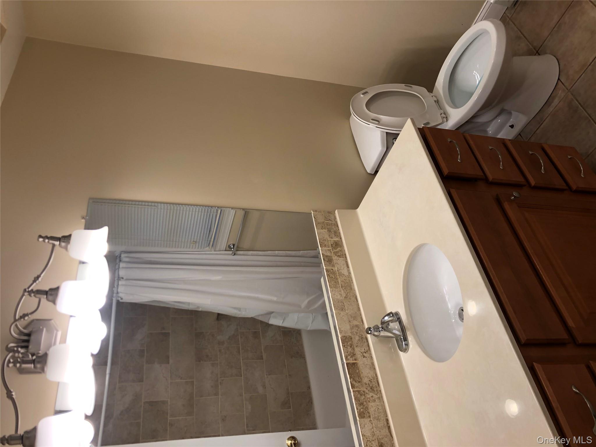 8 McCullums Lane, Highland Falls, NY 10928