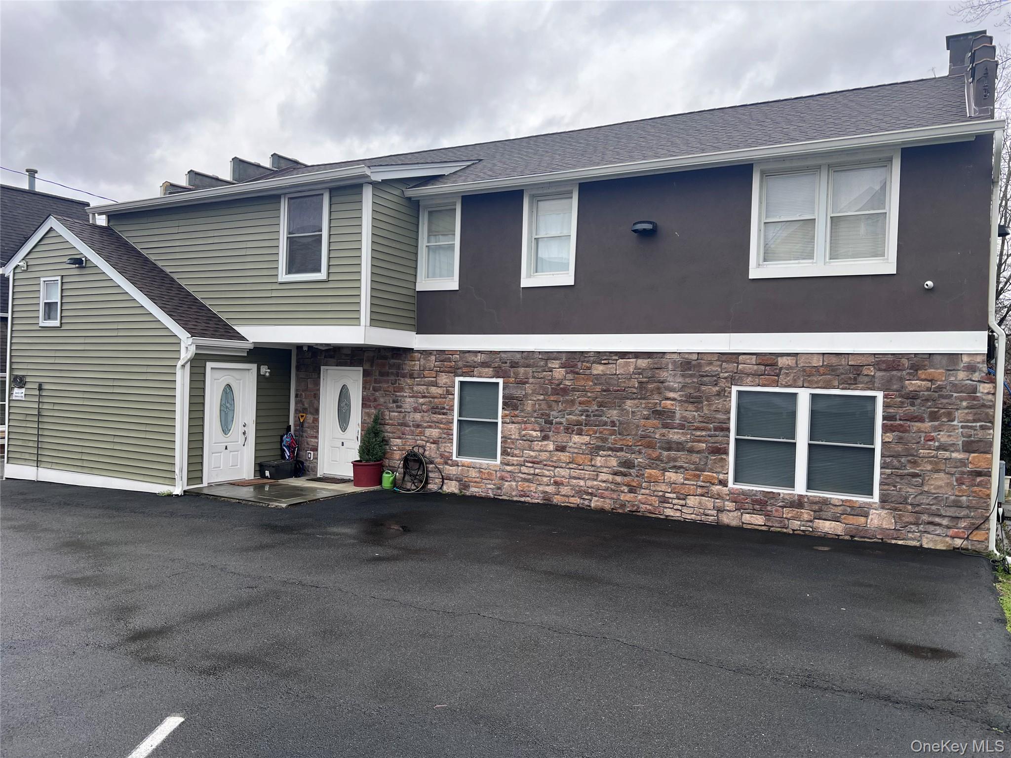 8 McCullums Lane, Highland Falls, NY 10928