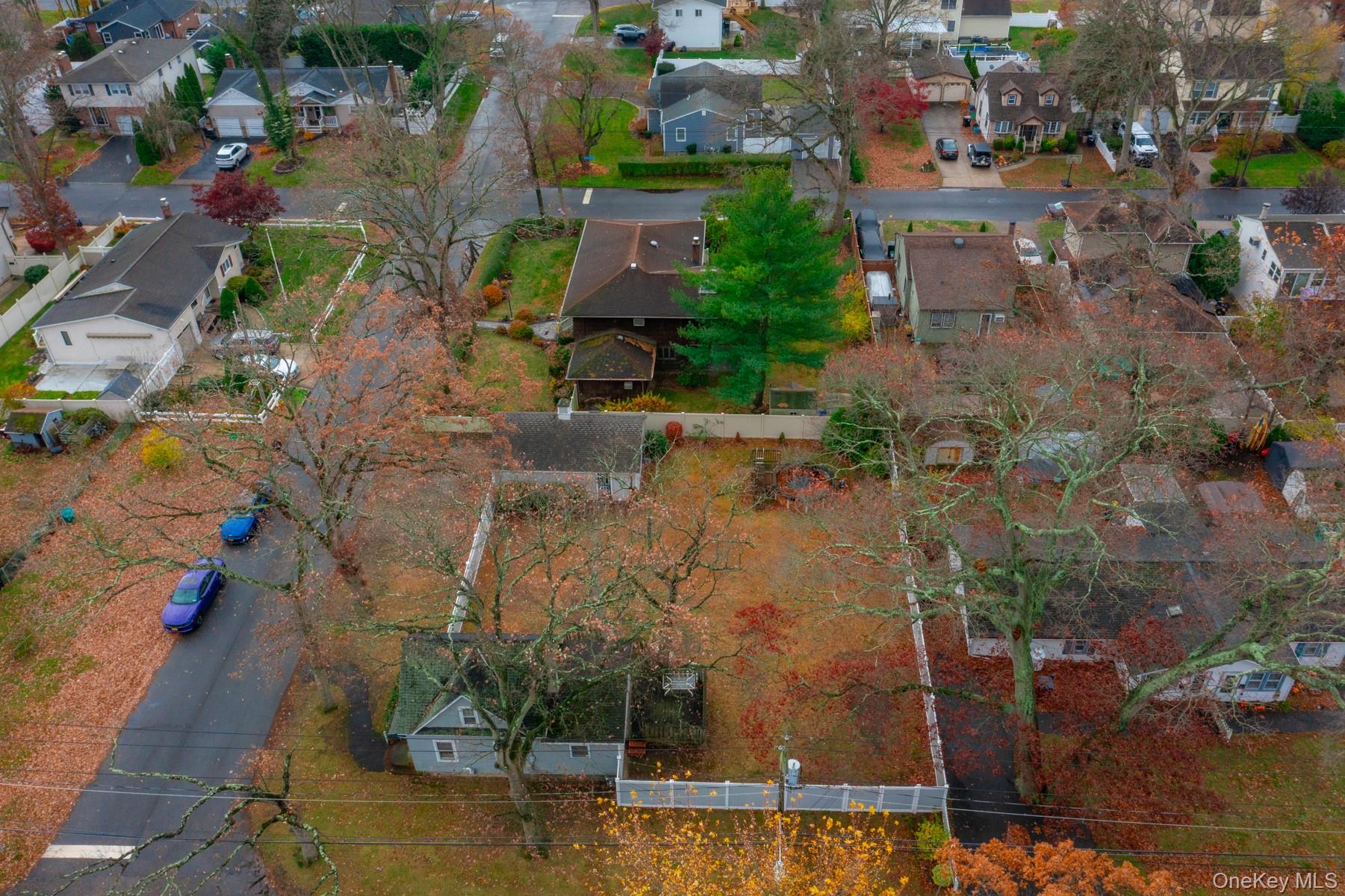 6 Dunwoodie Avenue, West Islip, NY 11795