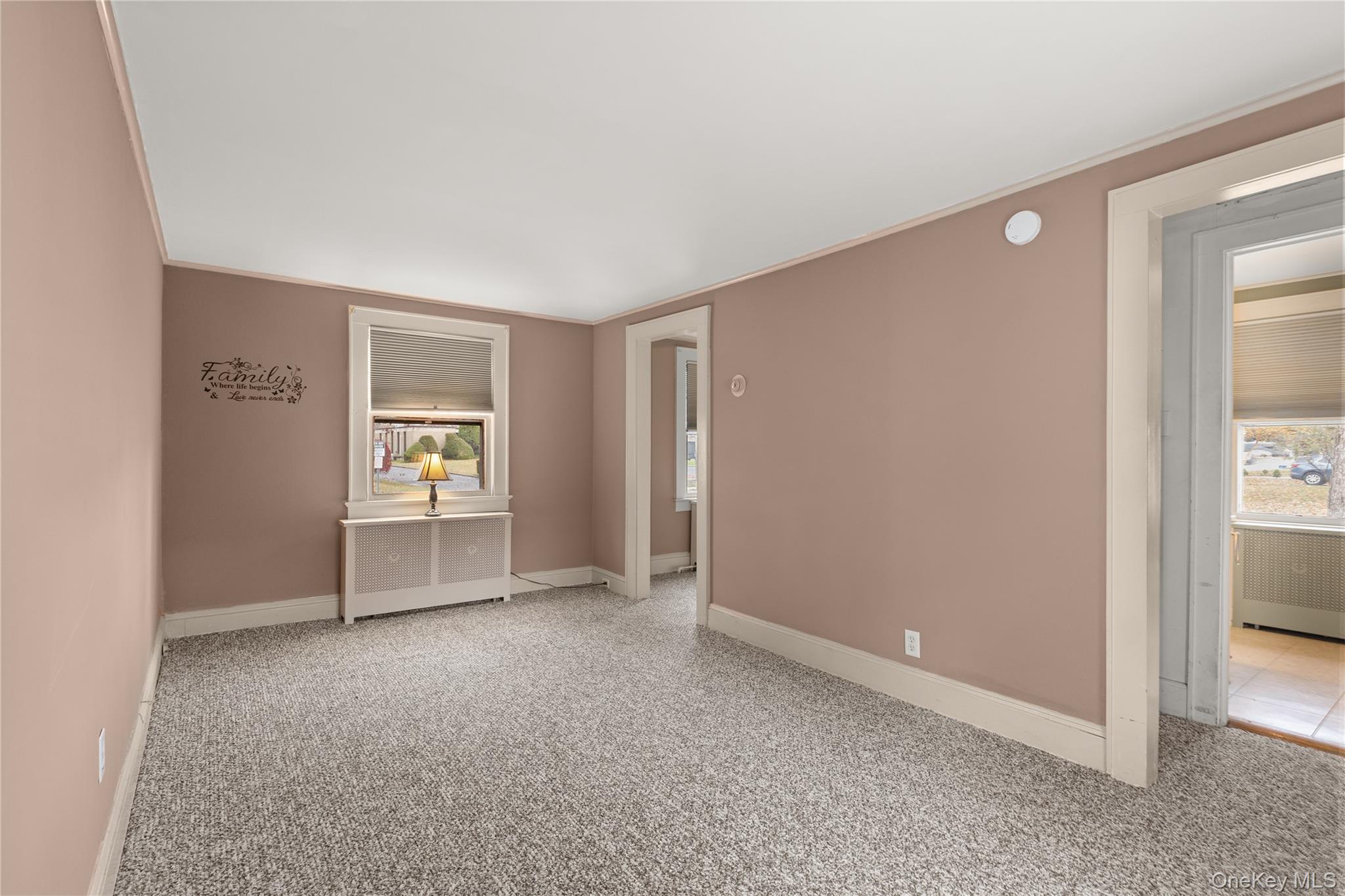 6 Dunwoodie Avenue, West Islip, NY 11795