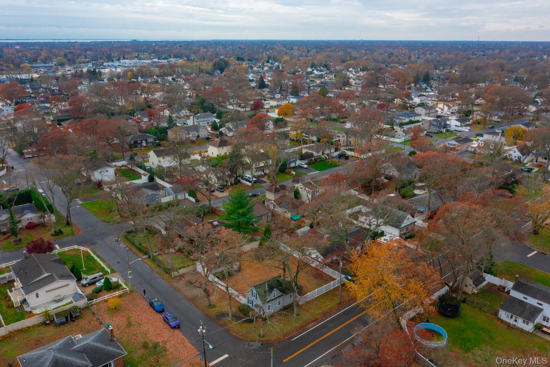 6 Dunwoodie Avenue, West Islip, NY 11795