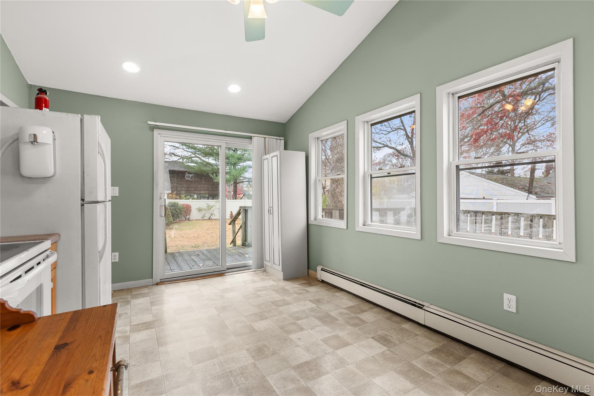 6 Dunwoodie Avenue, West Islip, NY 11795