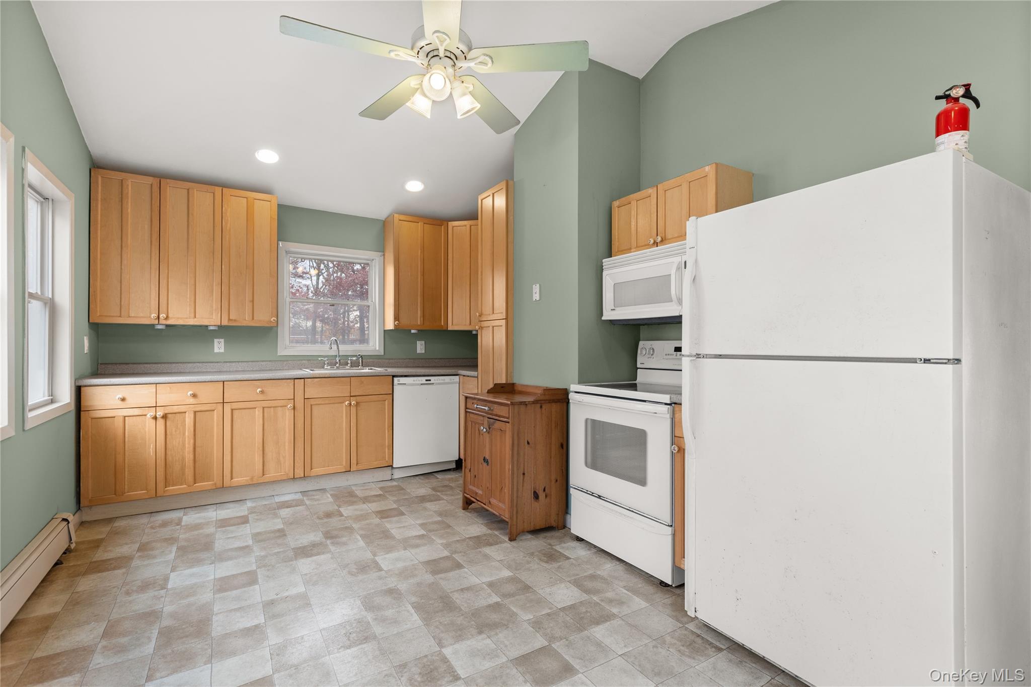 6 Dunwoodie Avenue, West Islip, NY 11795