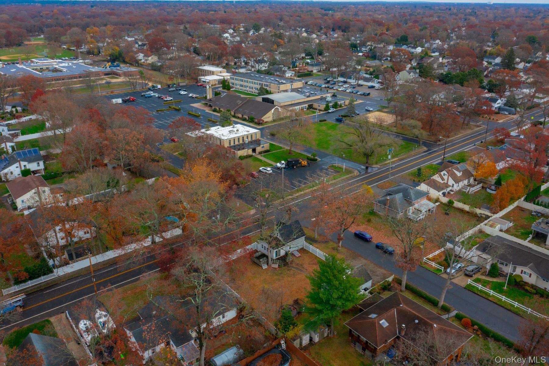 6 Dunwoodie Avenue, West Islip, NY 11795