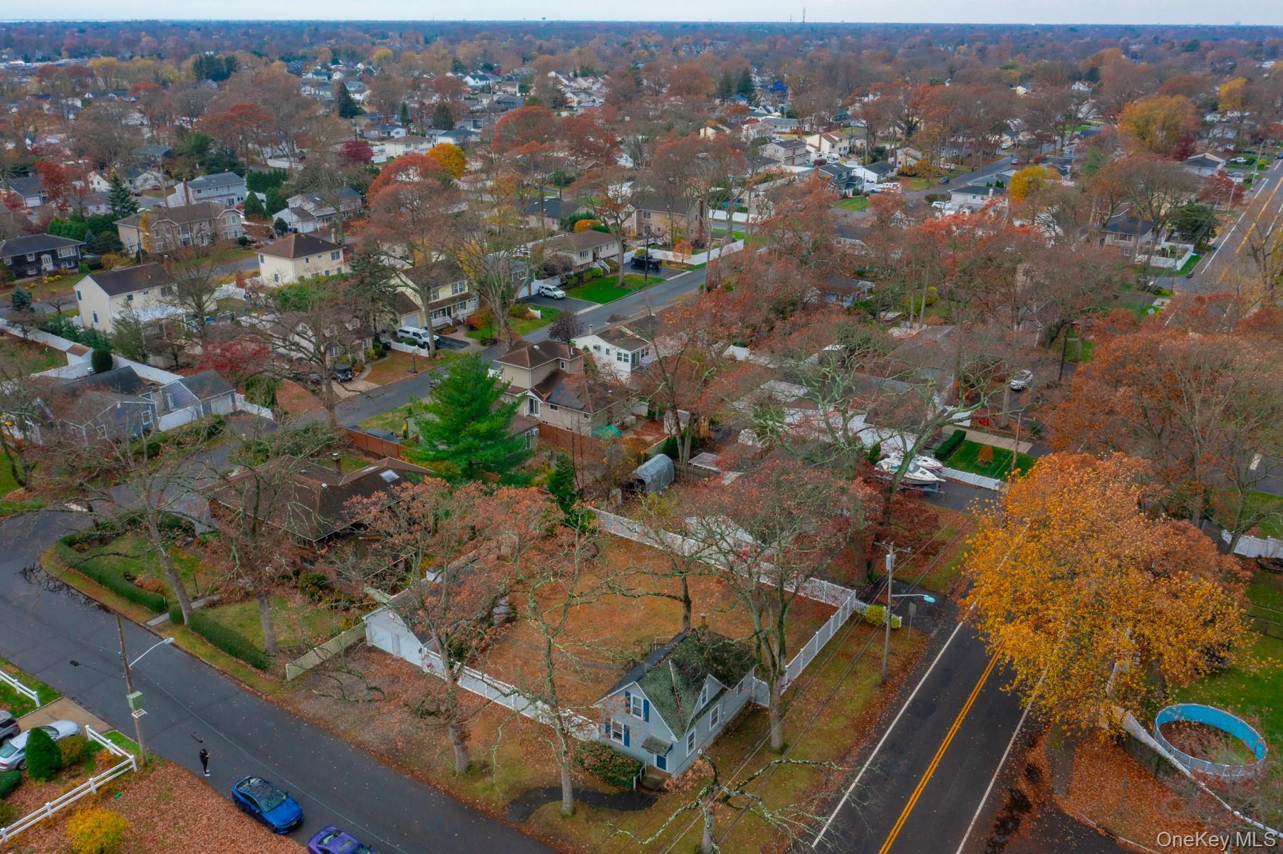 6 Dunwoodie Avenue, West Islip, NY 11795