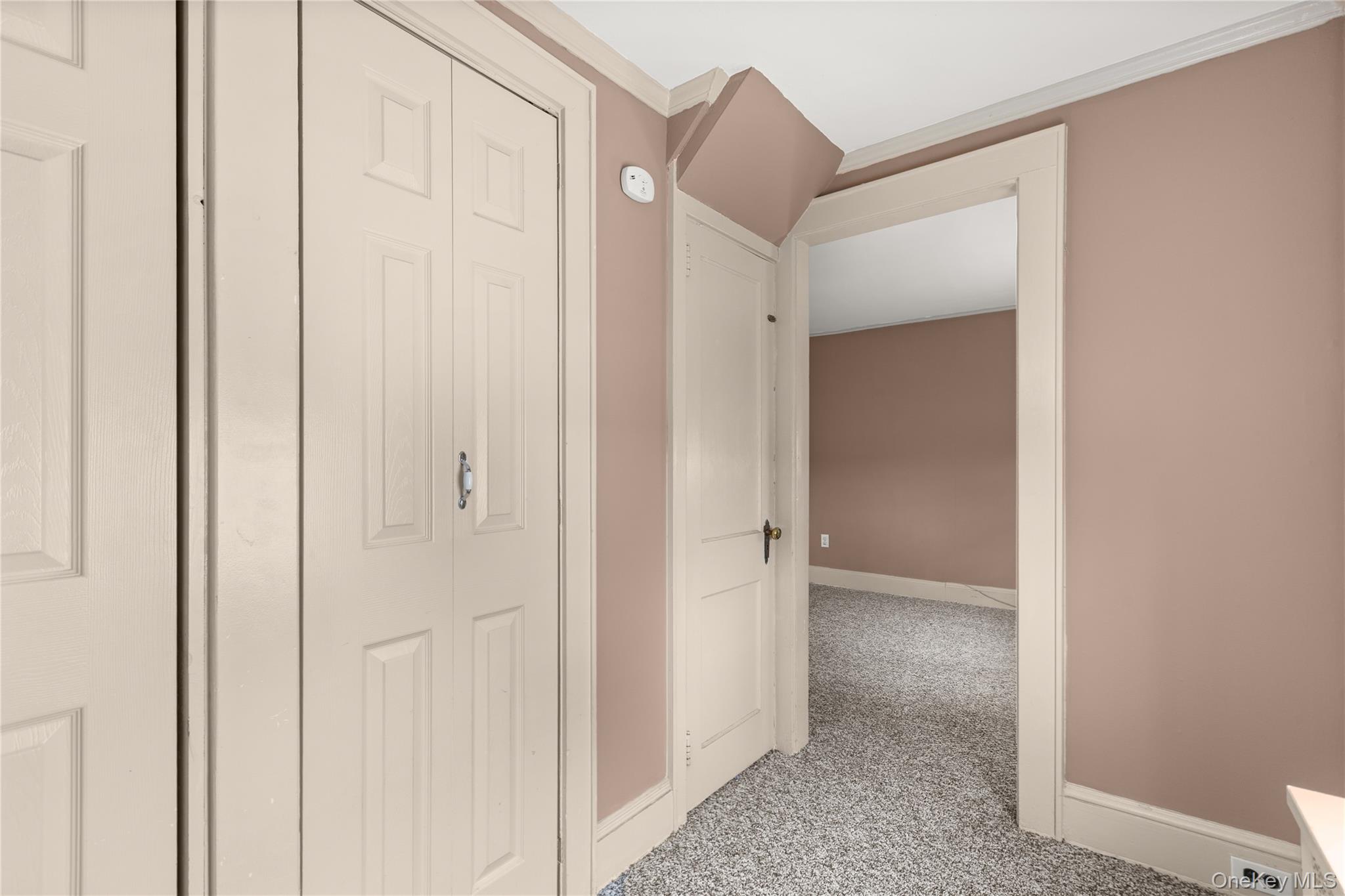 6 Dunwoodie Avenue, West Islip, NY 11795