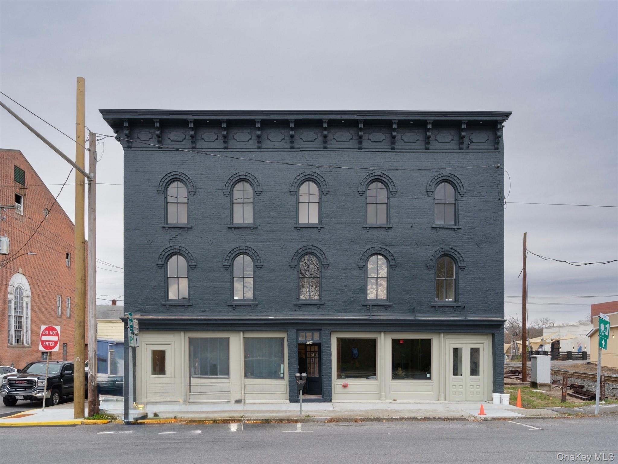 702-704 Columbia Street # 4, Hudson, NY 12534