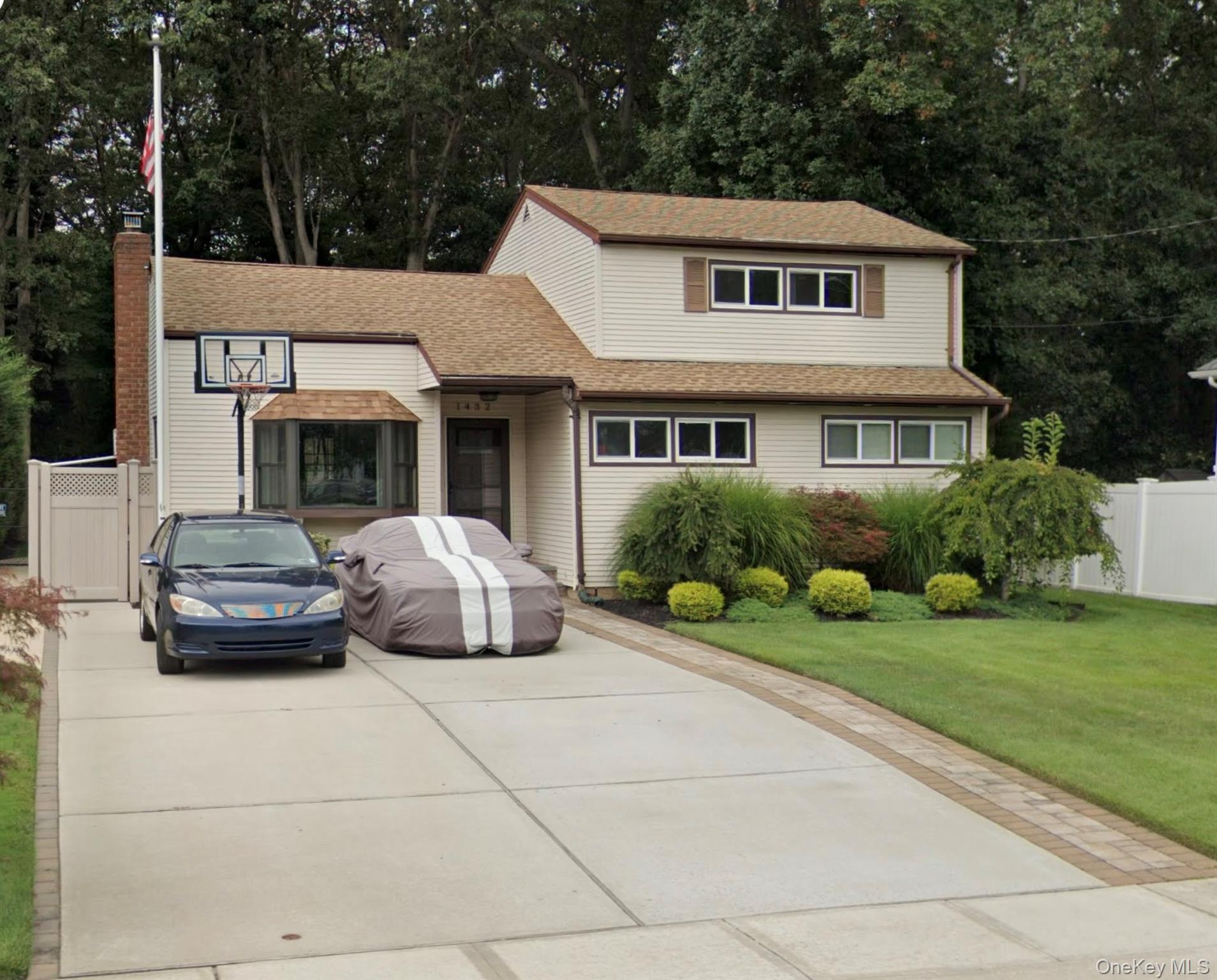 1432 Lakeshore Drive, Massapequa Park, NY 11762