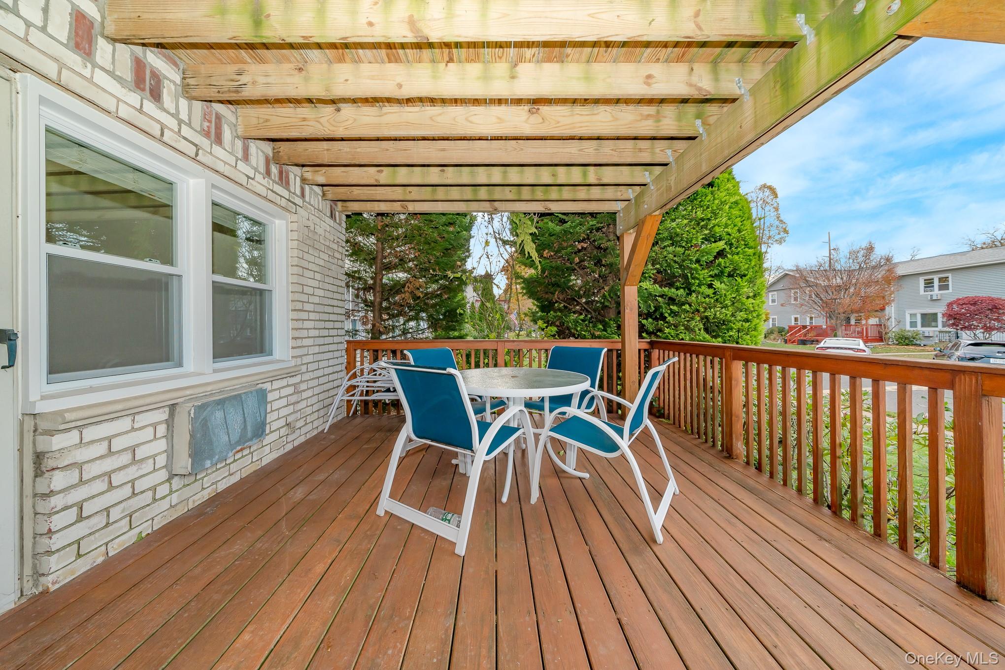 20 Toehee Place # 1B, Islip, NY 11751