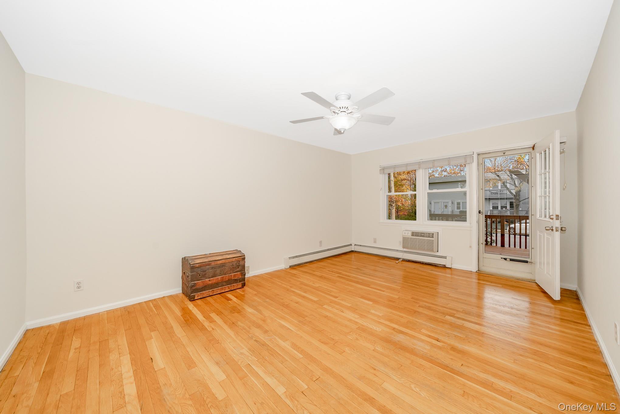 20 Toehee Place # 1B, Islip, NY 11751