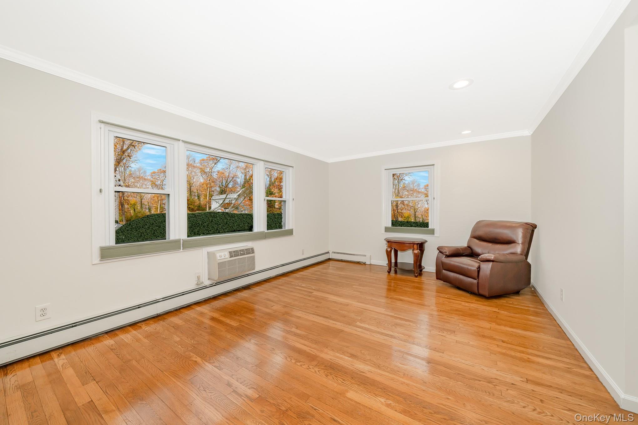 20 Toehee Place # 1B, Islip, NY 11751