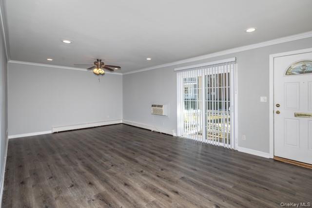 100 Friendly Court Avenue # L083, Babylon, NY 11704