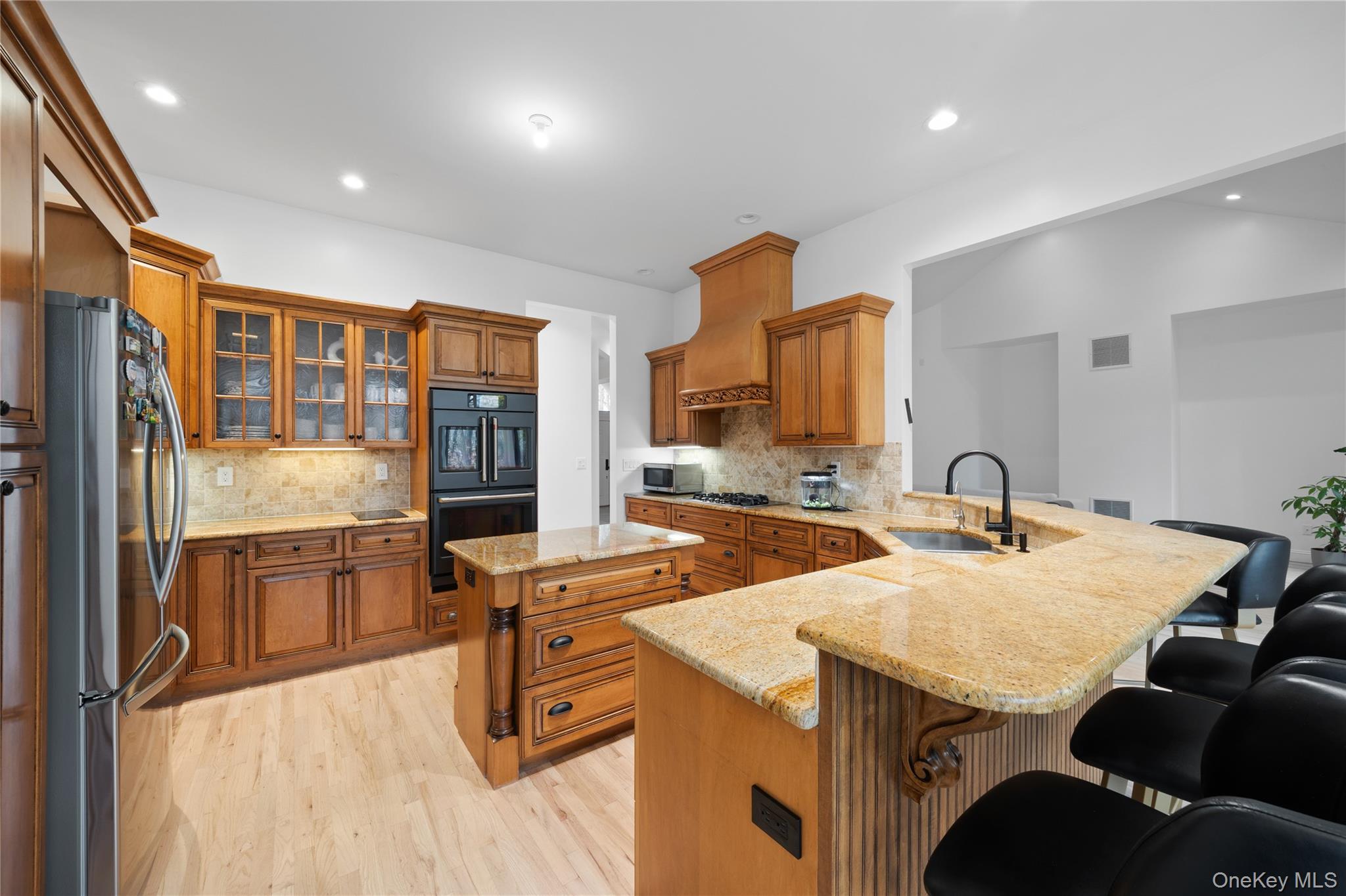 16 S De Baun Avenue, Airmont, NY 10901