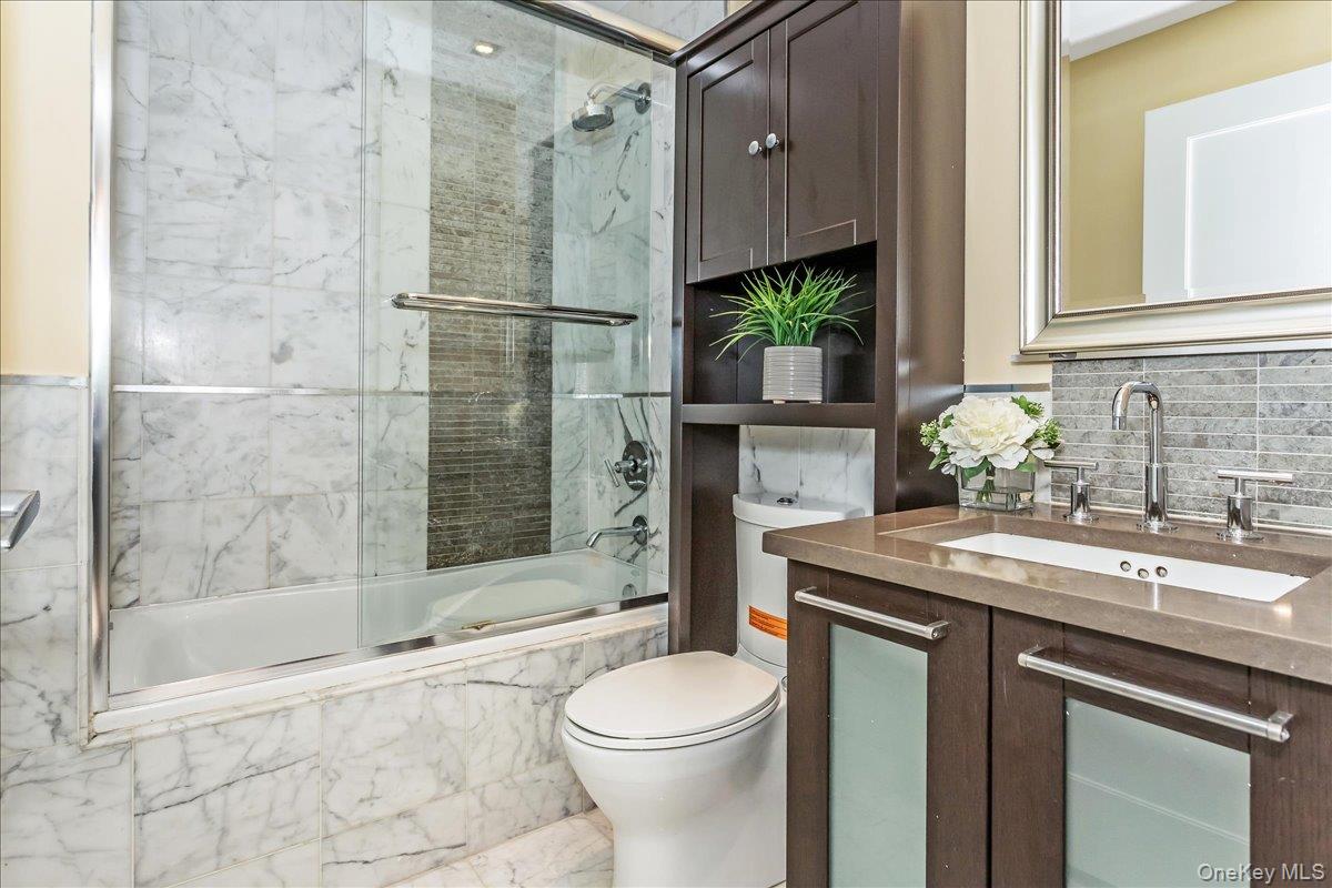 6405 Yellowstone Boulevard # 207, Forest Hills, NY 11375