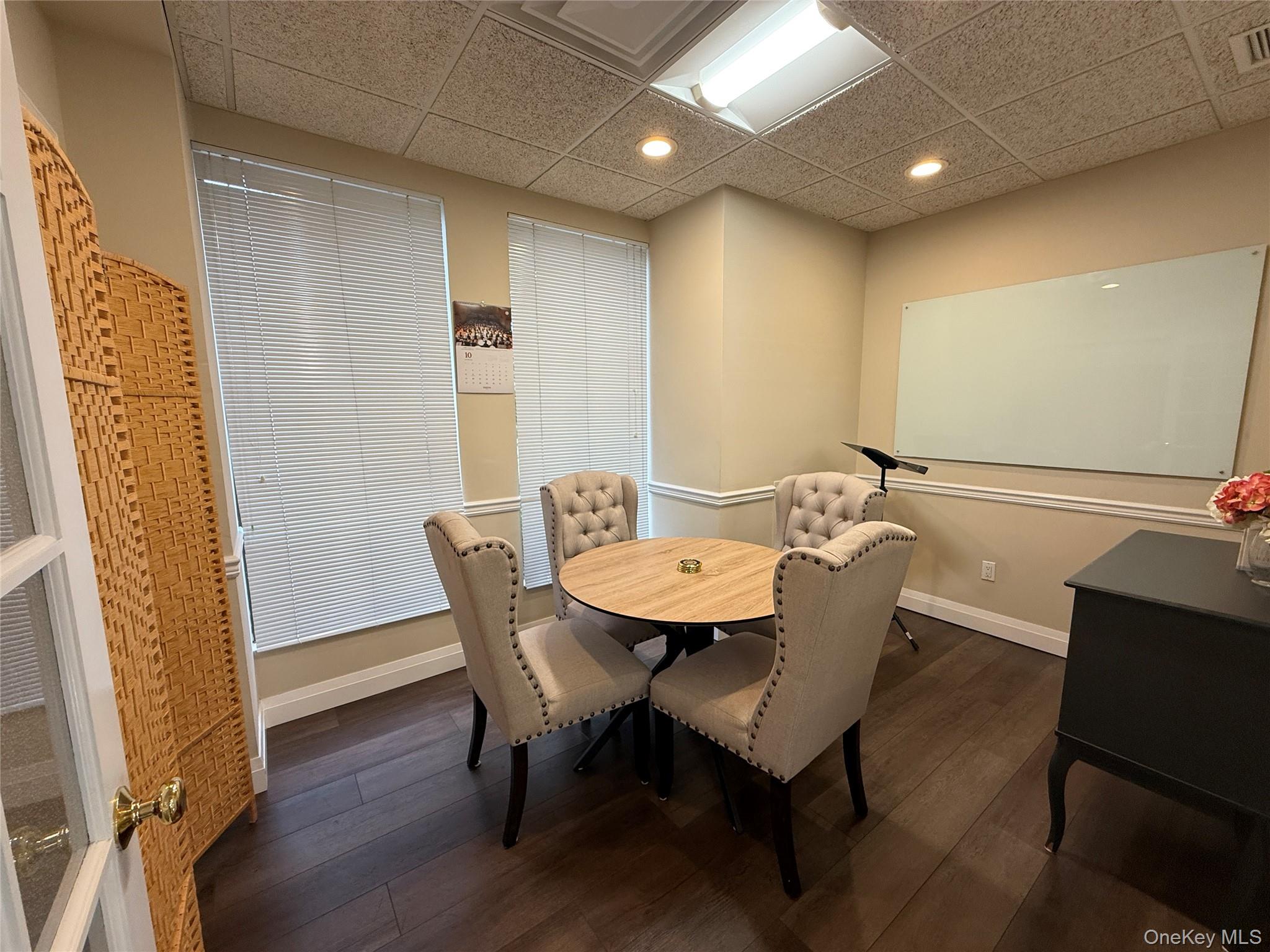 996 W Jericho Turnpike, Smithtown, NY 11787