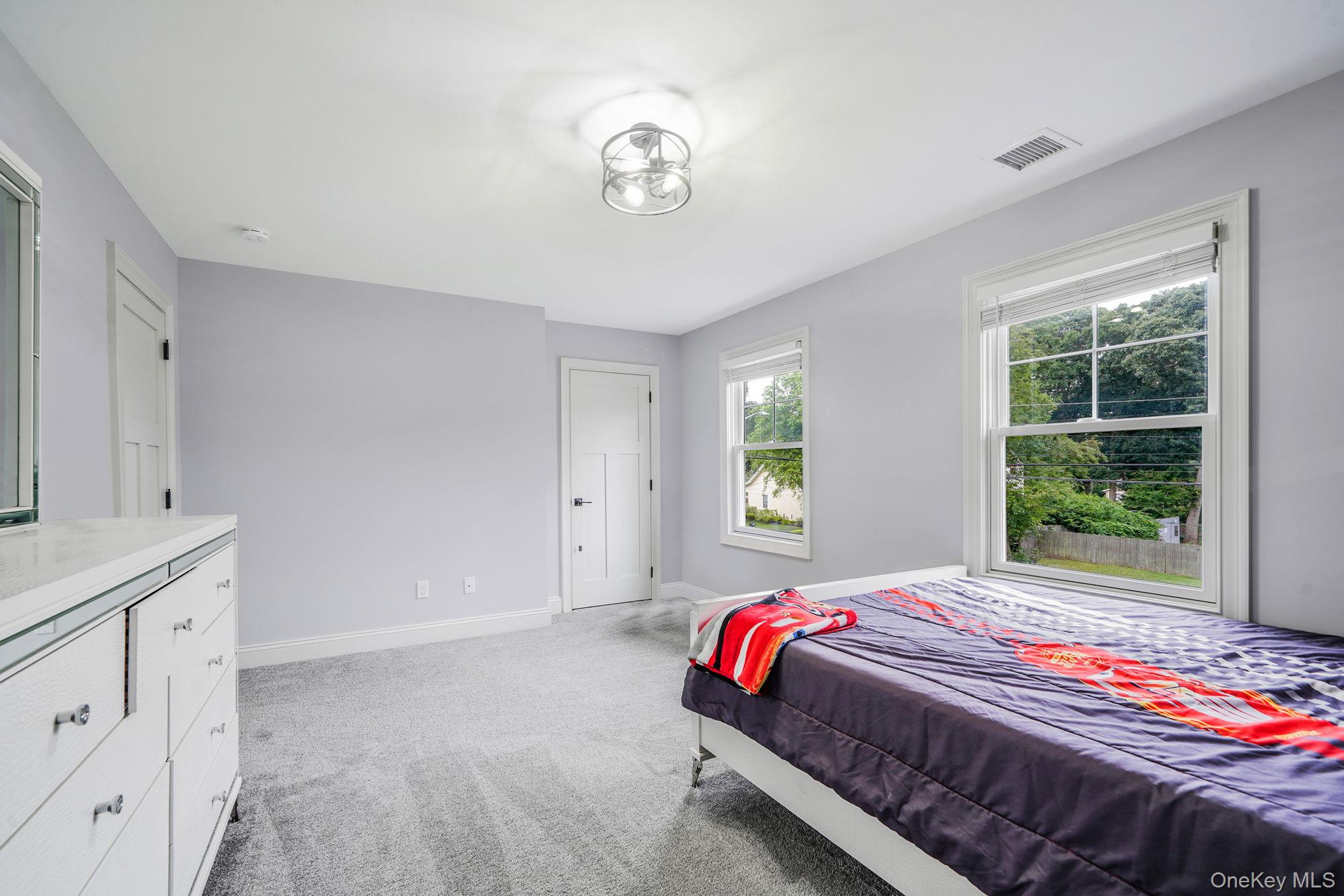 122 4th Street, Saint James, NY 11780