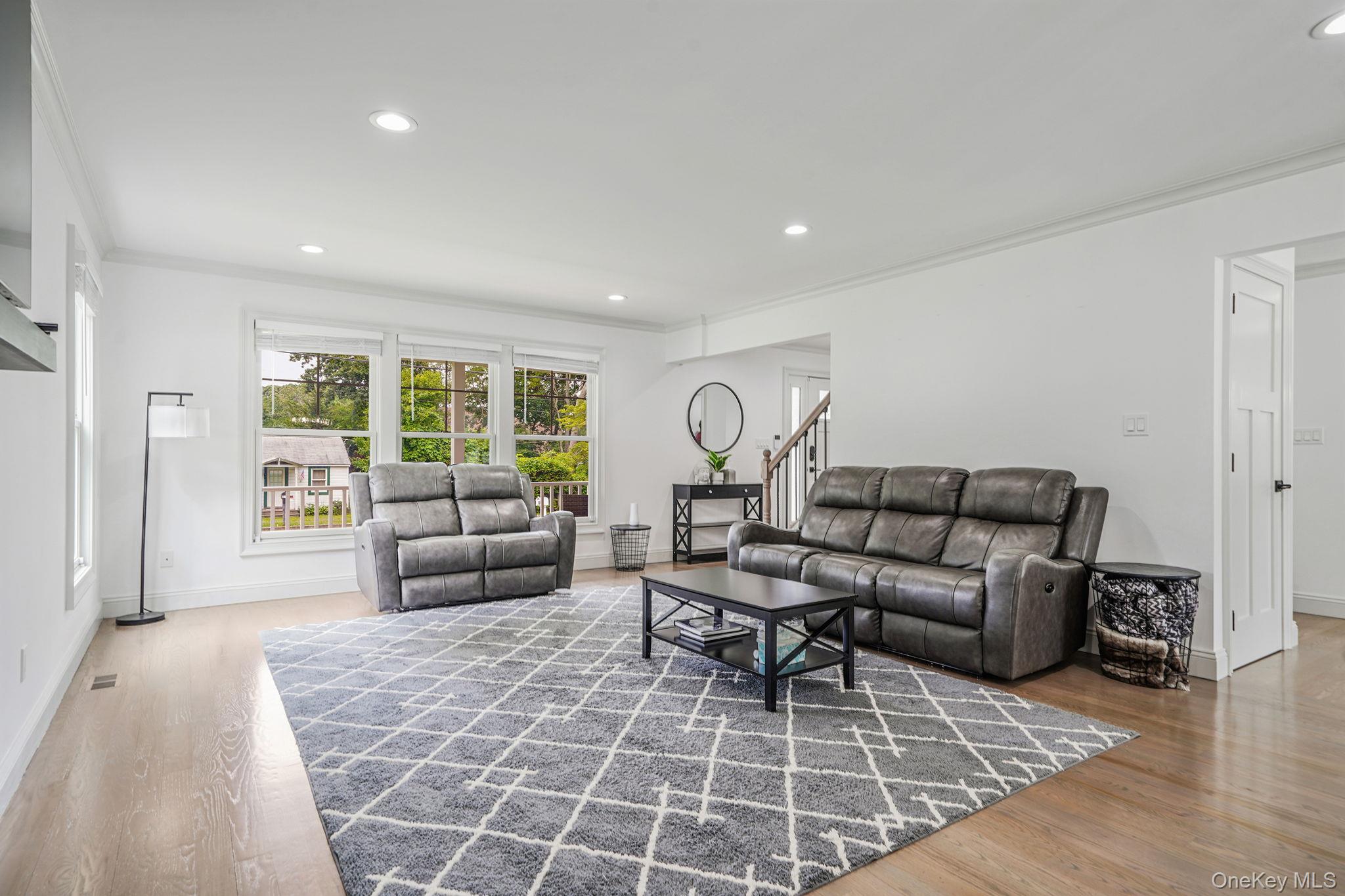 122 4th Street, Saint James, NY 11780