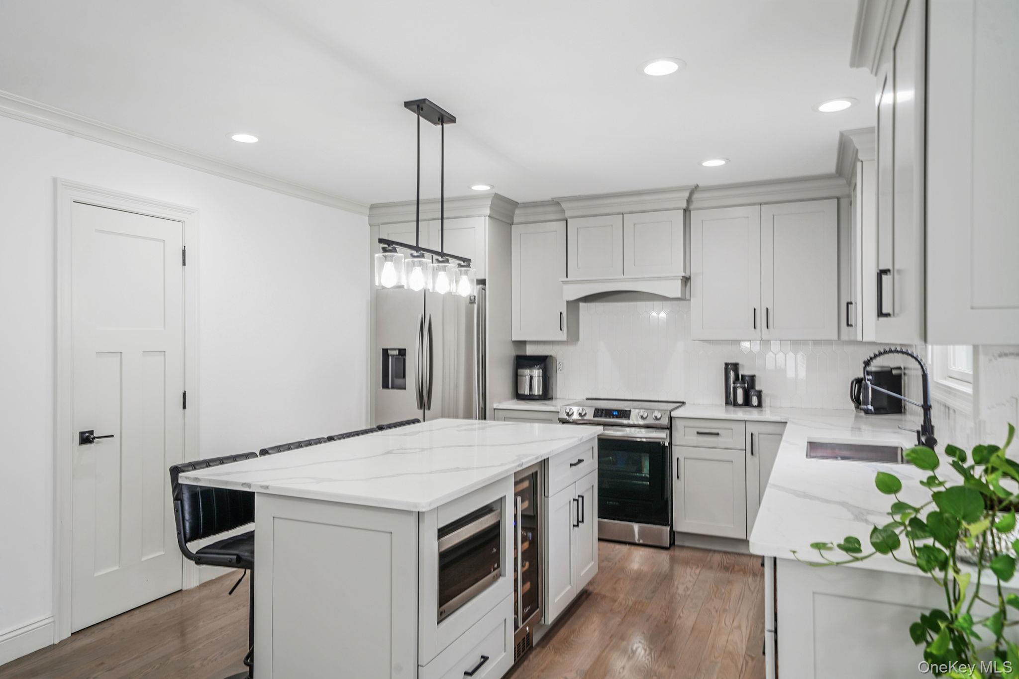 122 4th Street, Saint James, NY 11780