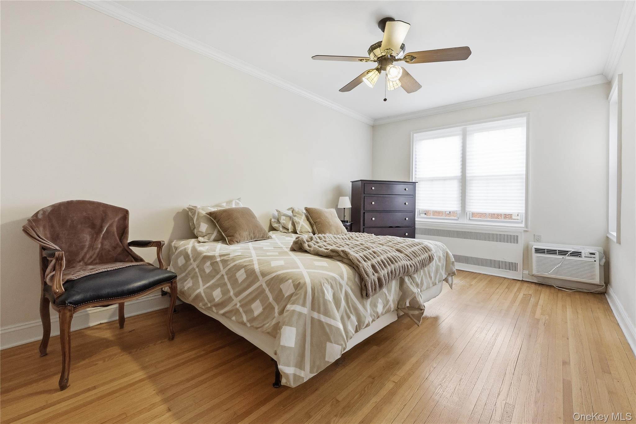 250 Central Avenue # B204, Lawrence, NY 11559