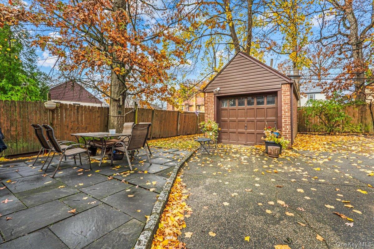 186-15 Grand Central Parkway, Jamaica Estates, NY 11432