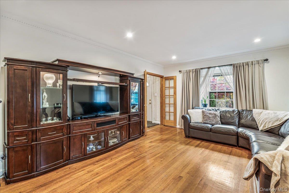 186-15 Grand Central Parkway, Jamaica Estates, NY 11432