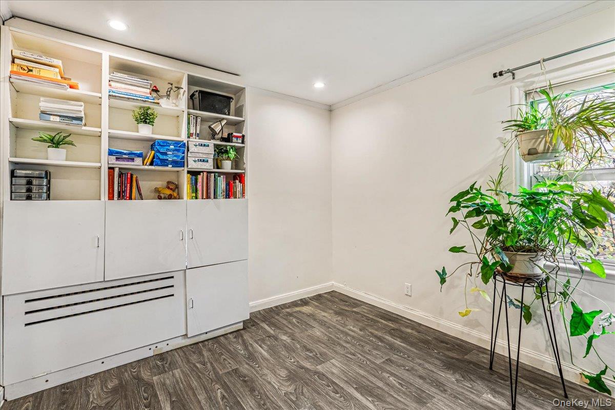 186-15 Grand Central Parkway, Jamaica Estates, NY 11432