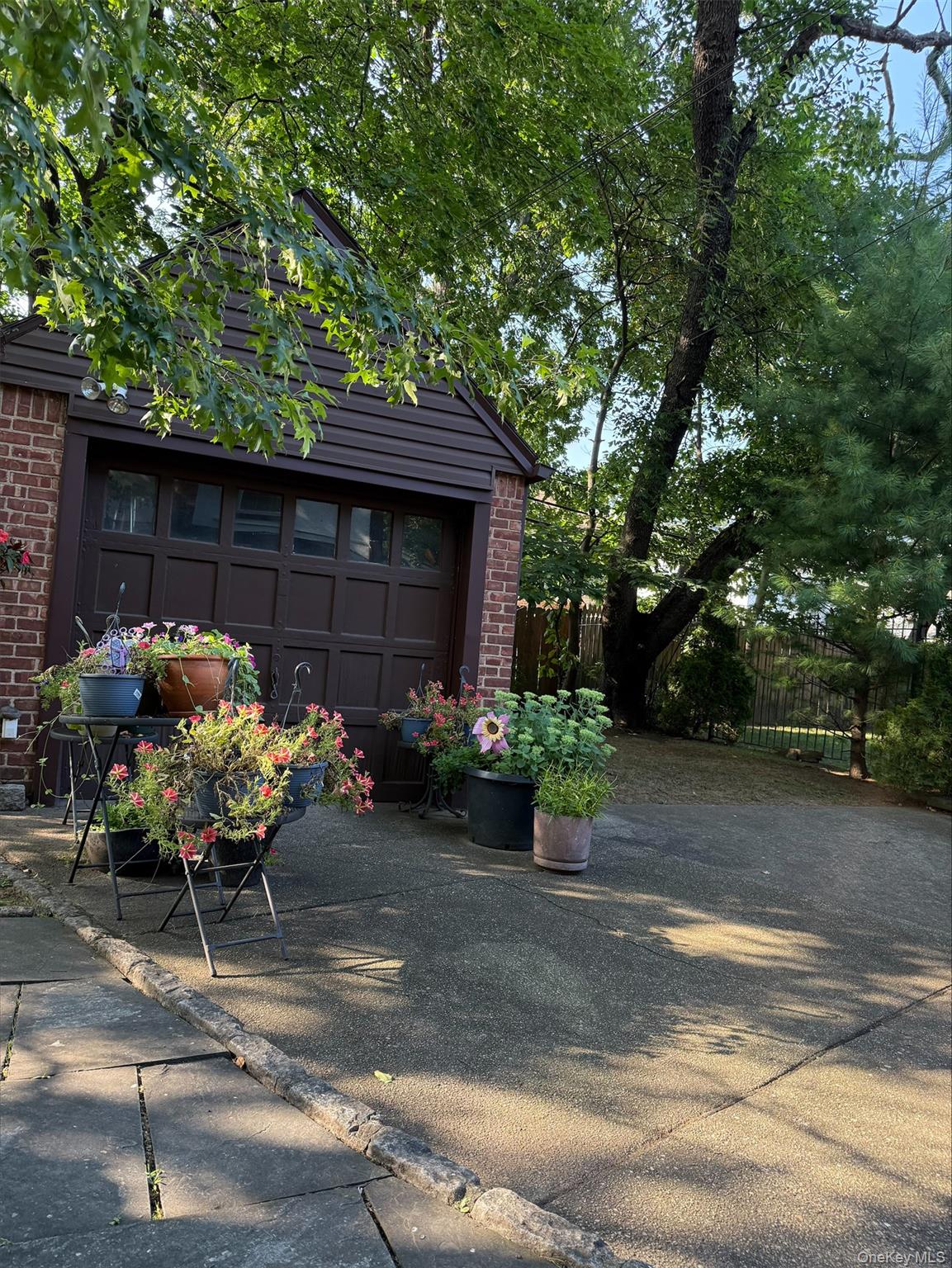 186-15 Grand Central Parkway, Jamaica Estates, NY 11432