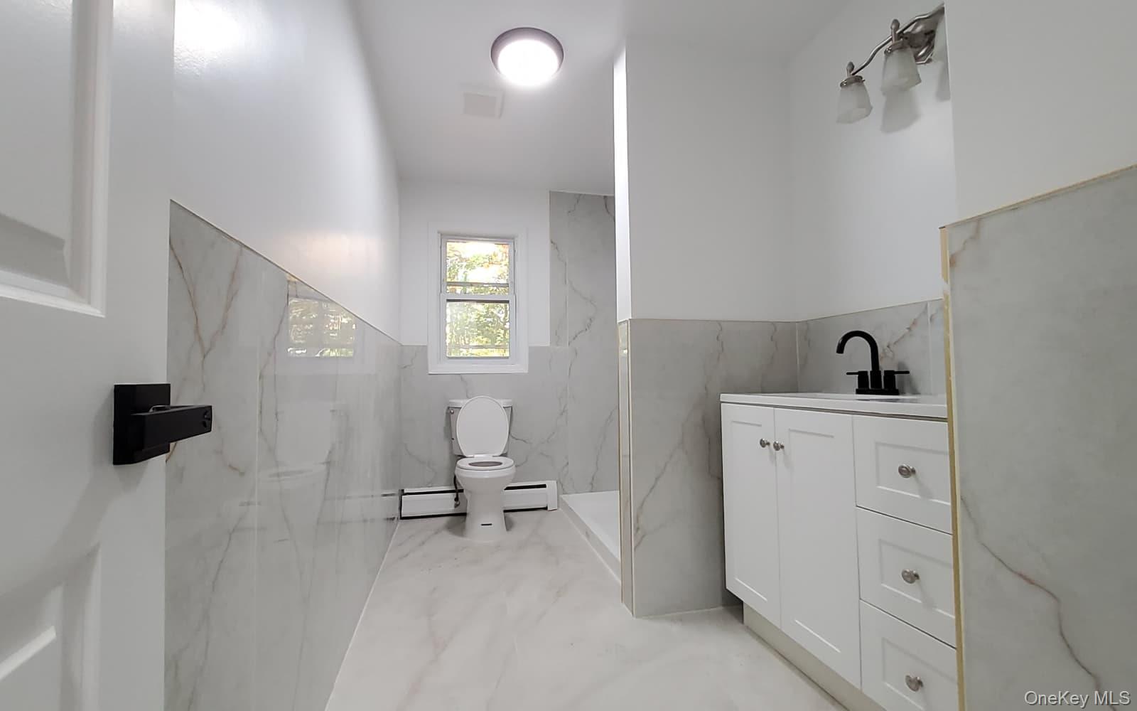 3 Carroll Drive, Woodbury, NY 10930