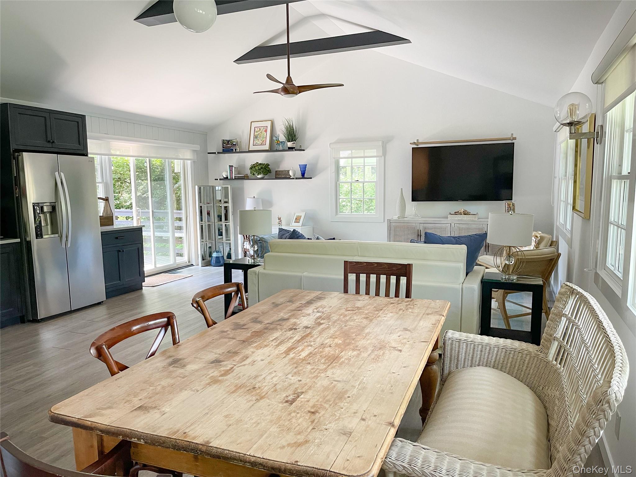 6 Long Lane, Hampton Bays, NY 11946