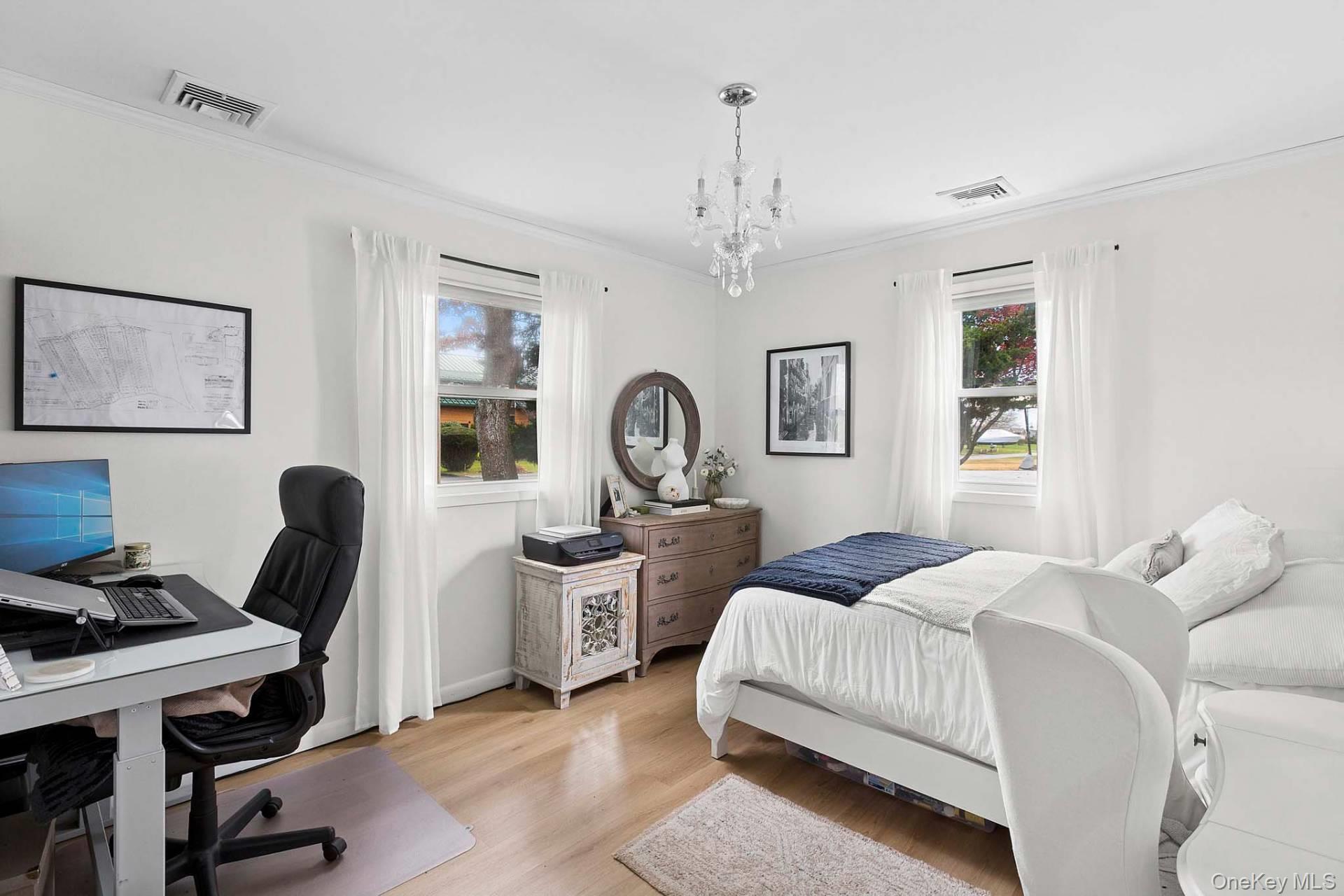 22 Barracuda Road, East Quogue, NY 11942