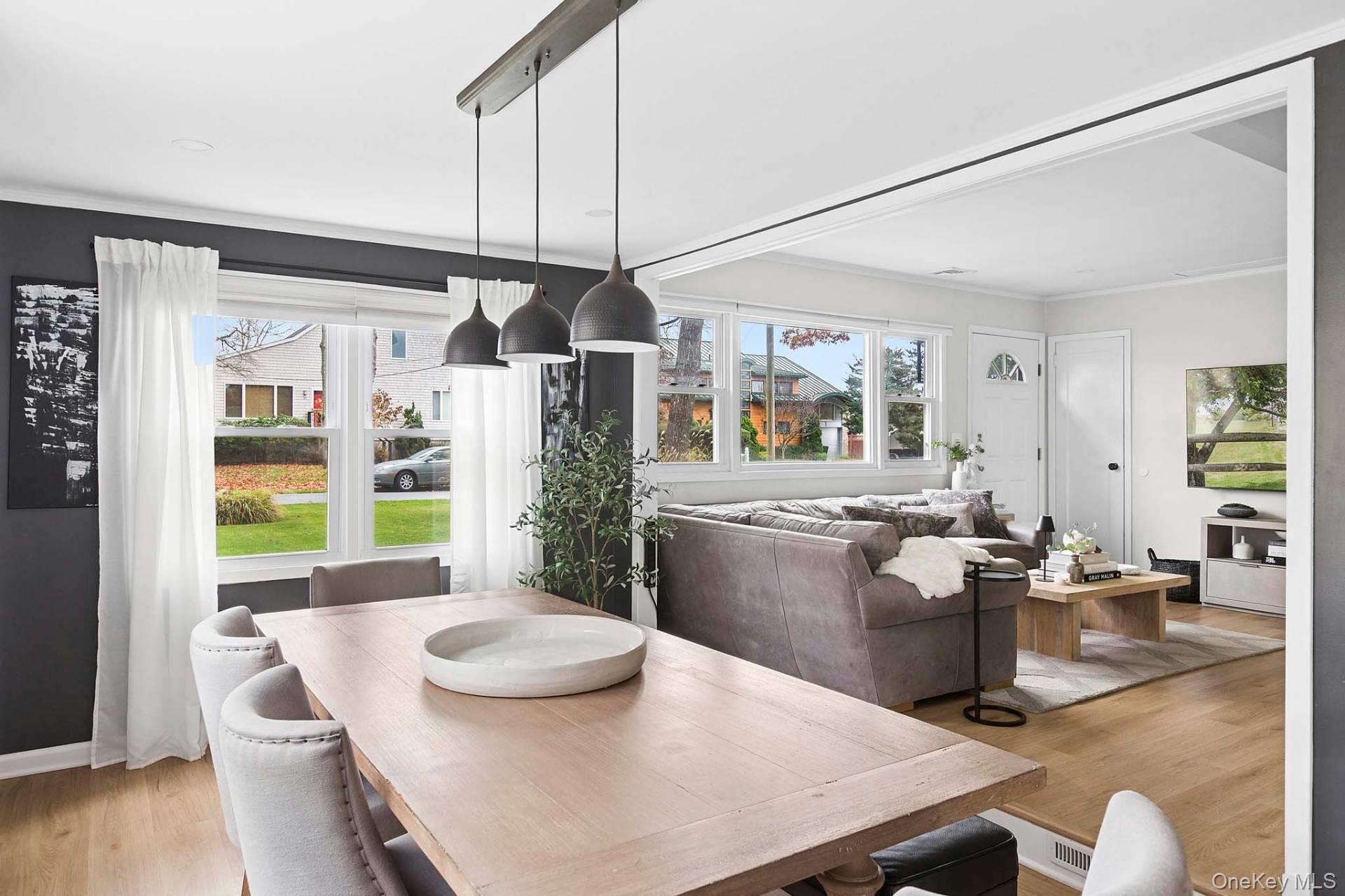 22 Barracuda Road, East Quogue, NY 11942