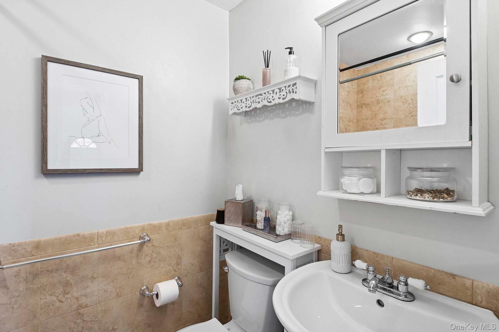 22 Barracuda Road, East Quogue, NY 11942