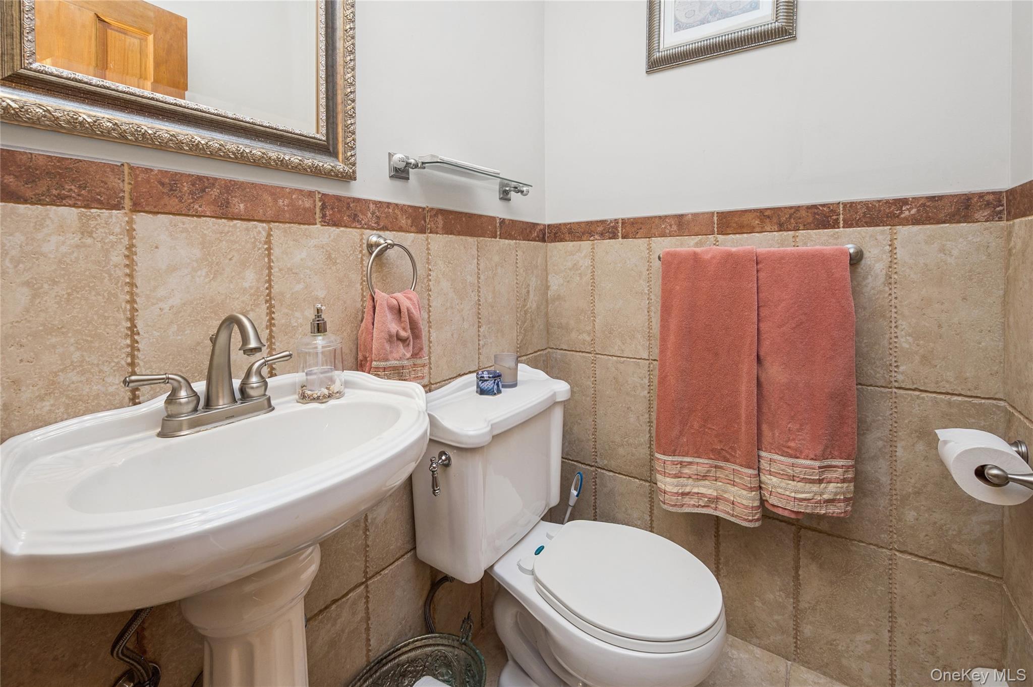 12 Briarwood Court, Head Of The Harbor, NY 11780