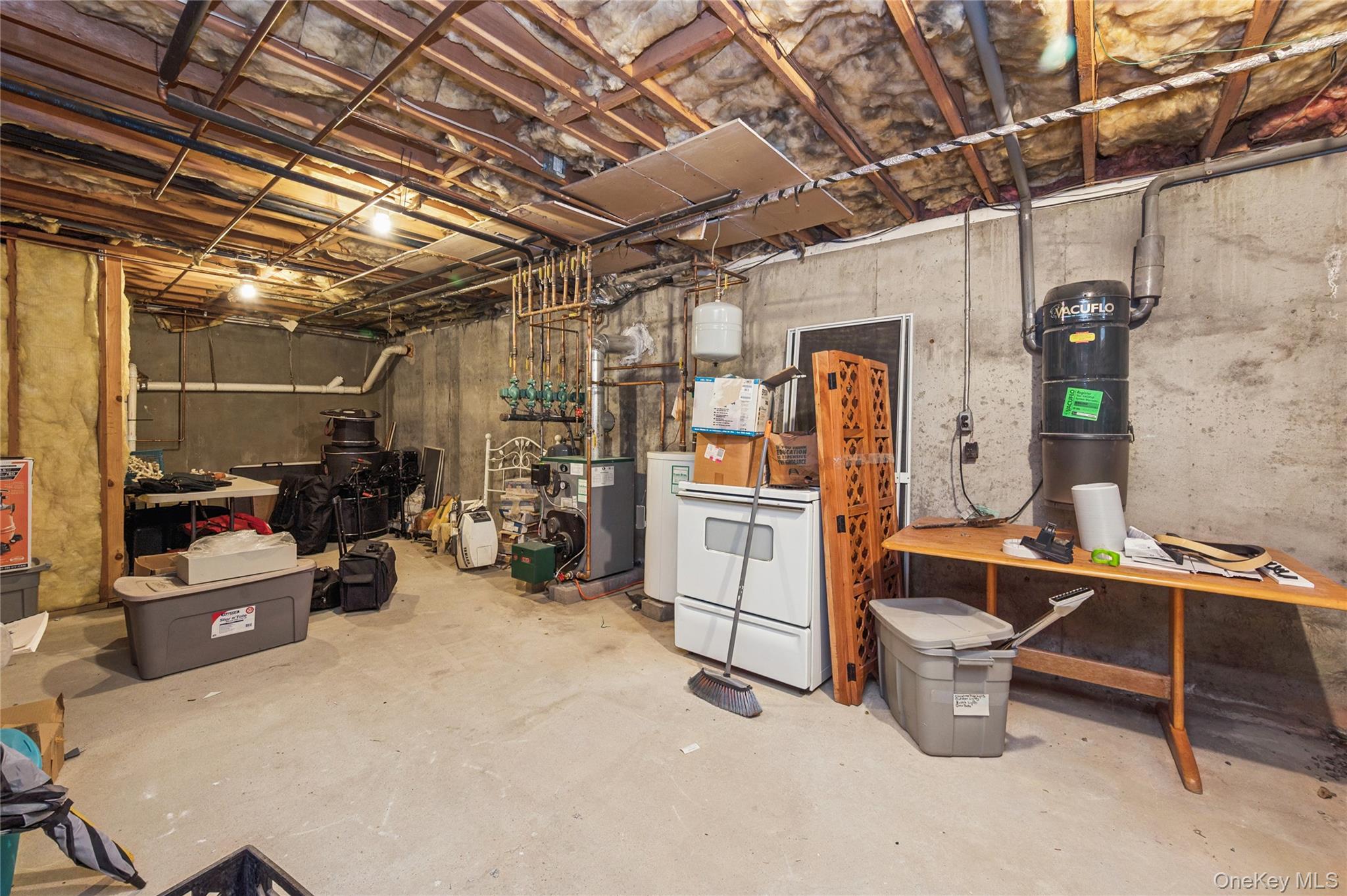 12 Briarwood Court, Head Of The Harbor, NY 11780