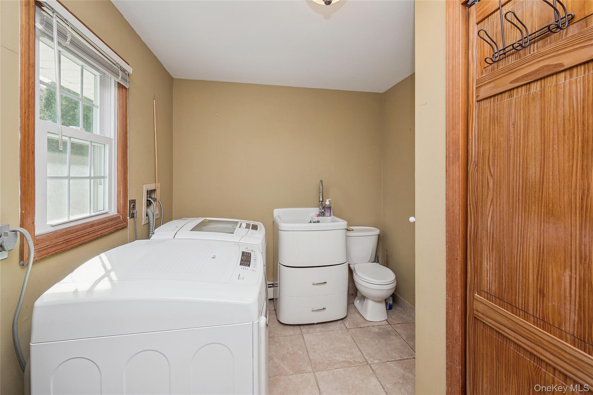 12 Briarwood Court, Head Of The Harbor, NY 11780