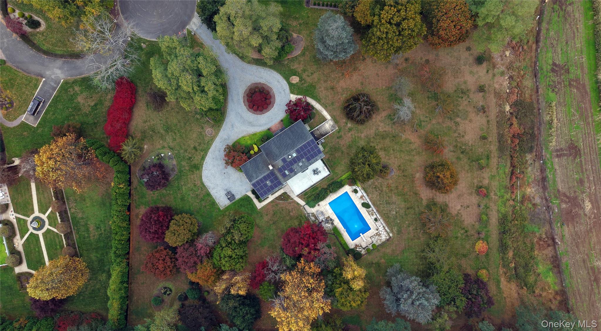 12 Briarwood Court, Head Of The Harbor, NY 11780